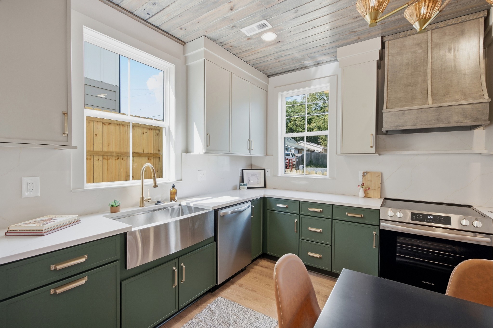 311 Whitsett Rd