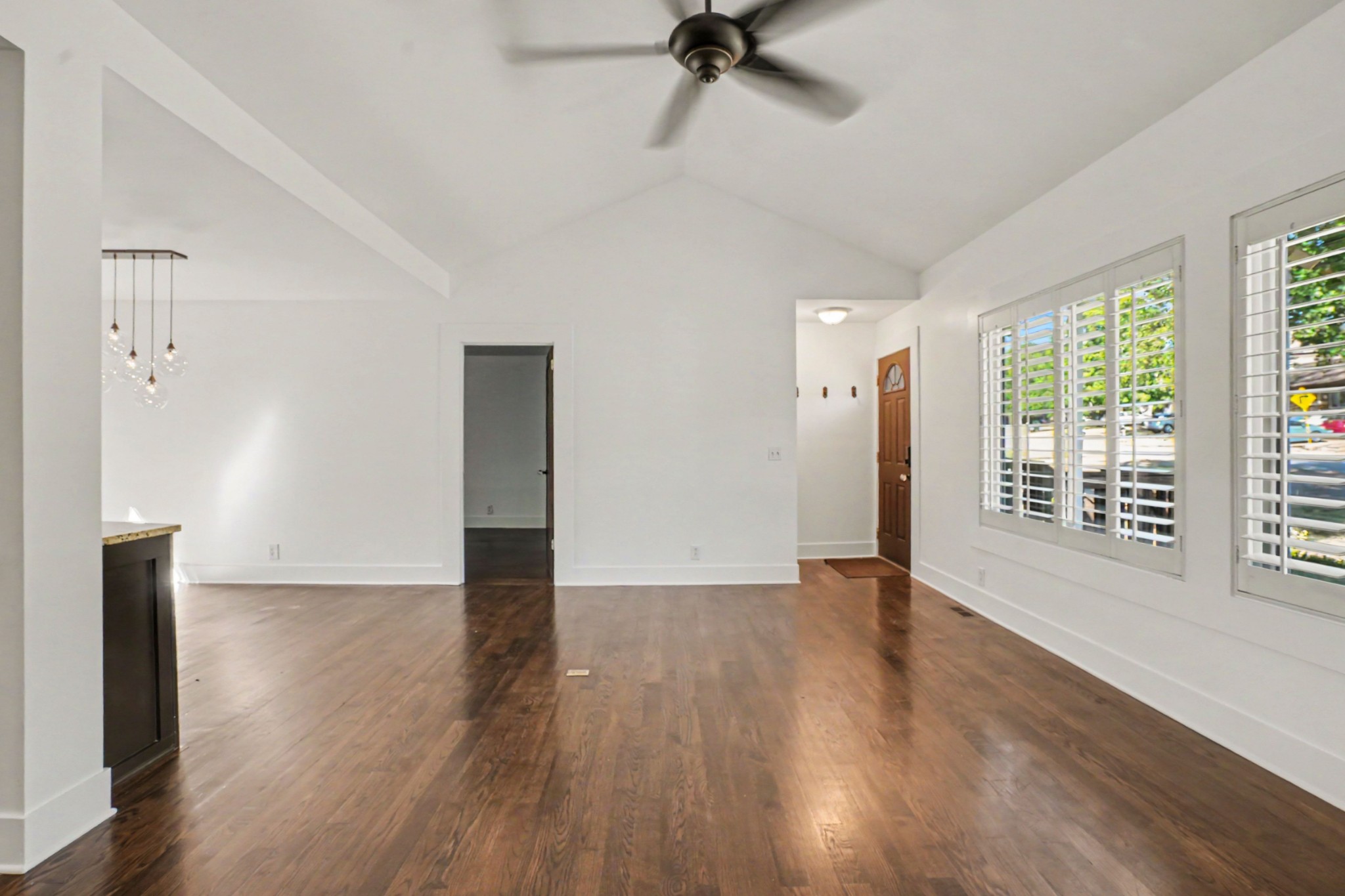 562 Doral Country Dr