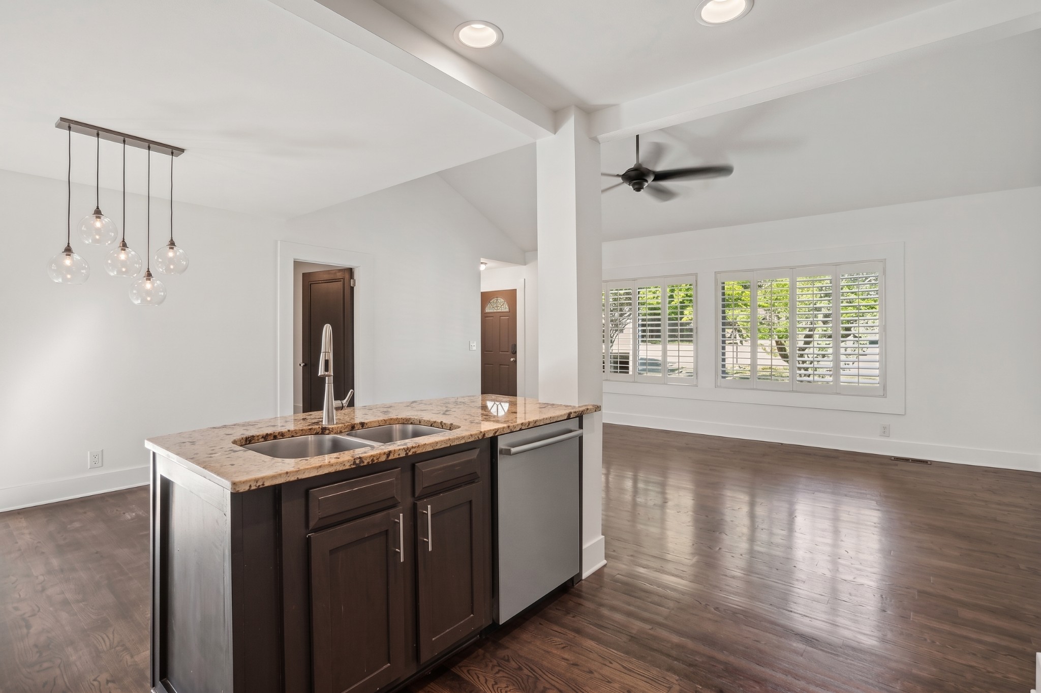 562 Doral Country Dr