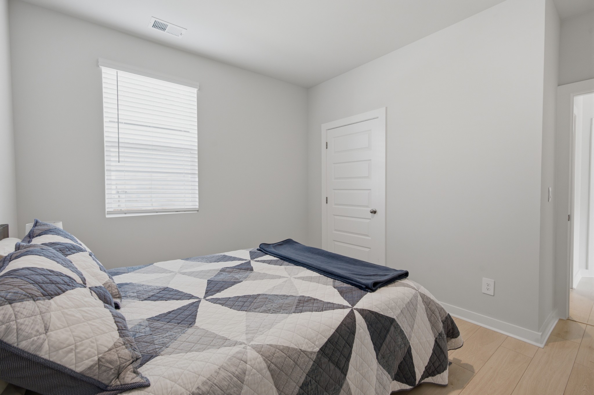 1093 Stoney Brook Pvt Bnd