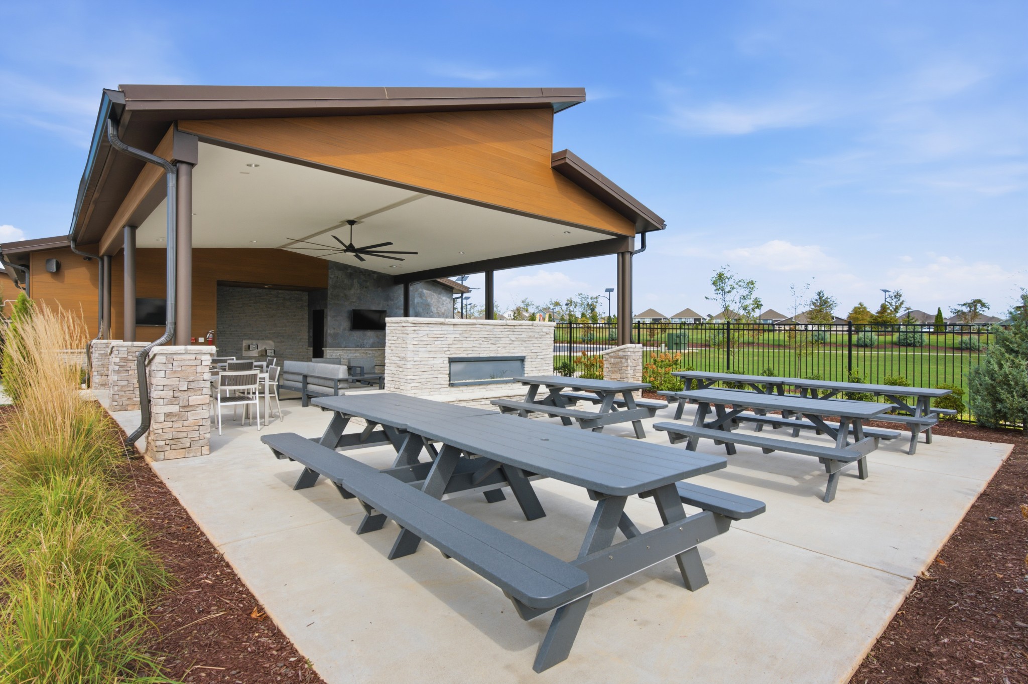 1093 Stoney Brook Pvt Bnd