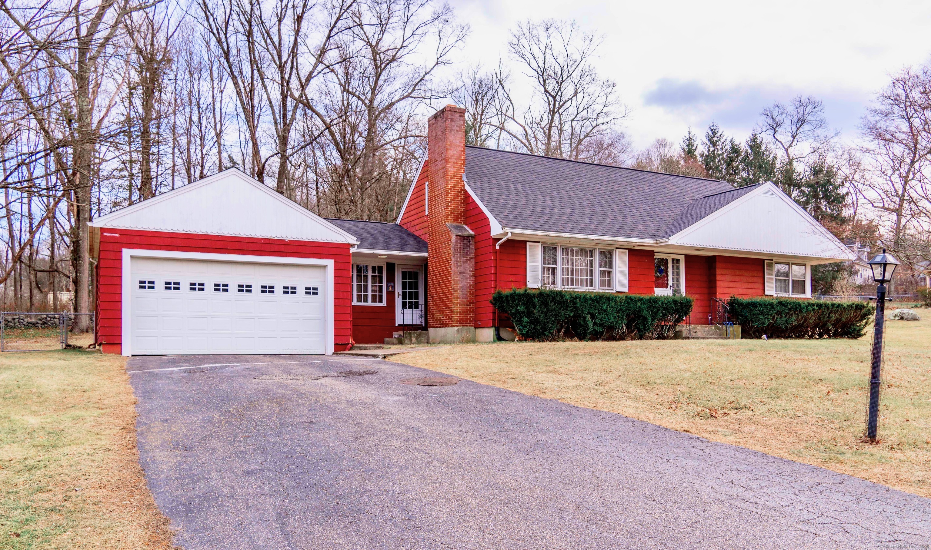 14 OAKWOOD Drive