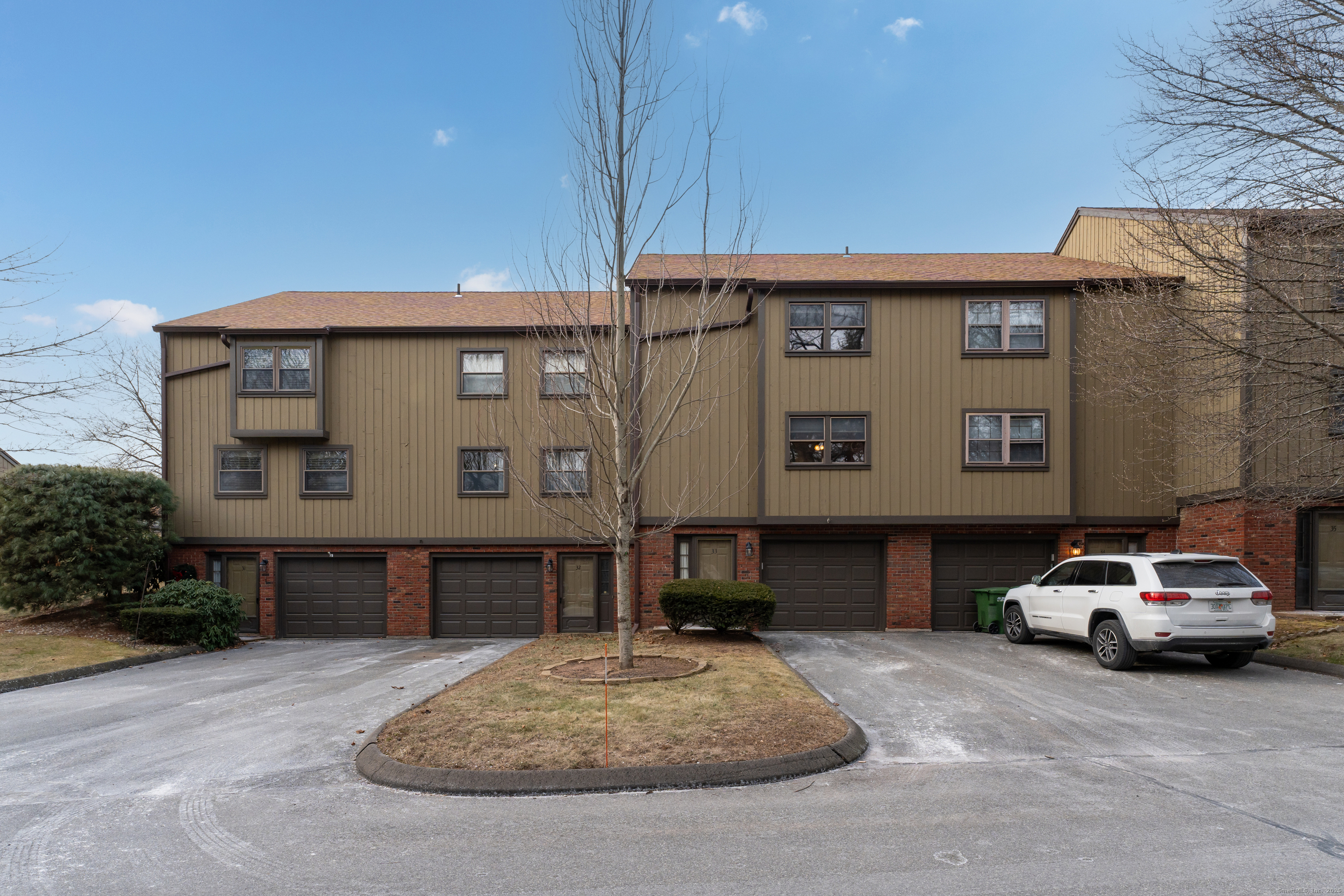 33 Mattabasset Drive 33