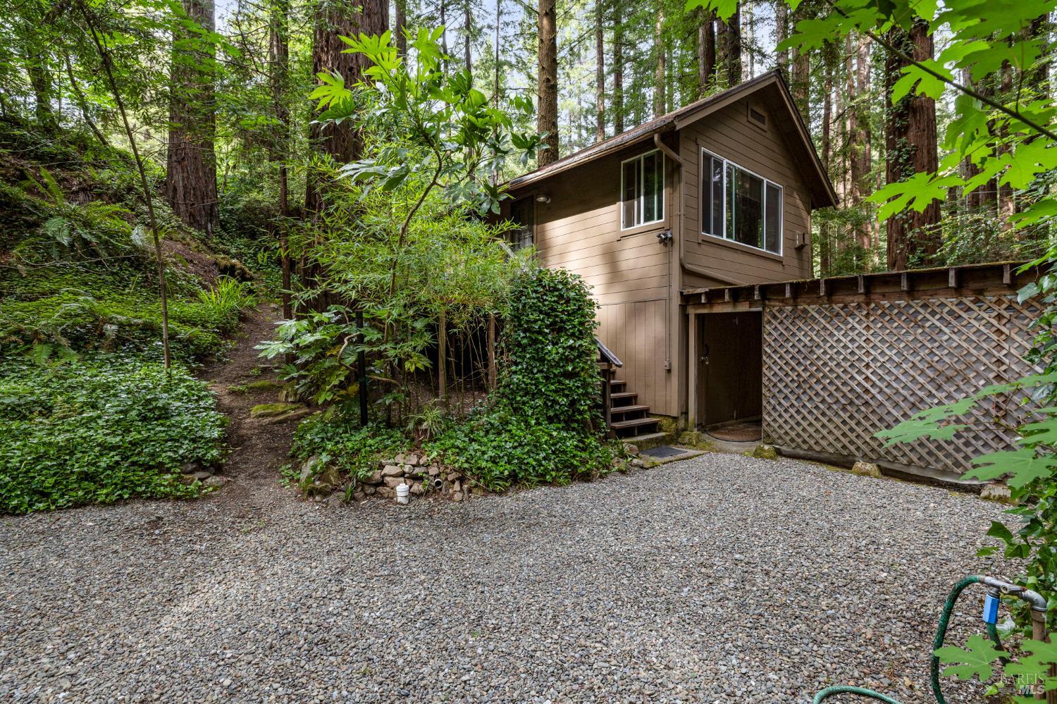 18 Wildwood Lane