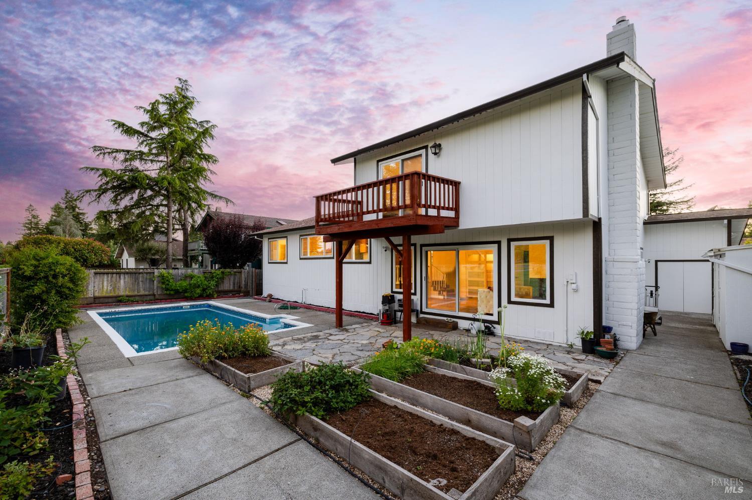 4480 Fairway Drive