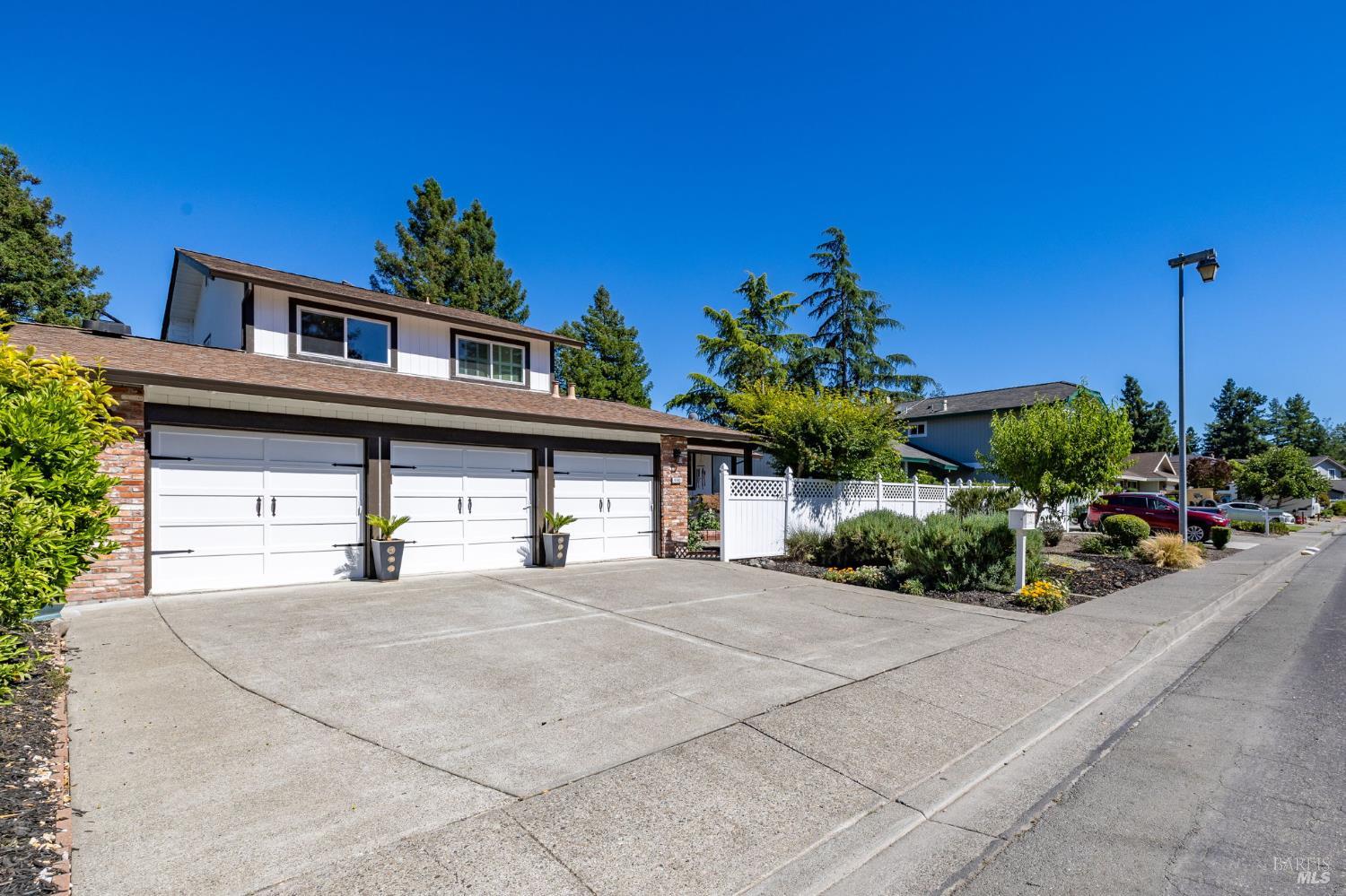 4480 Fairway Drive