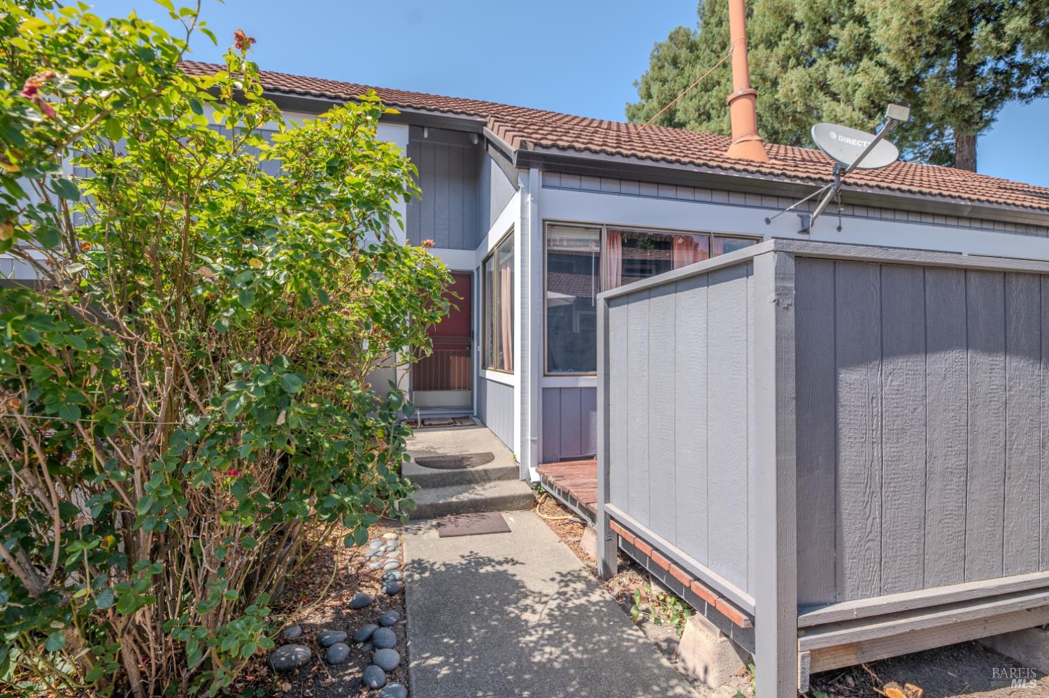 5064 Country Club Drive