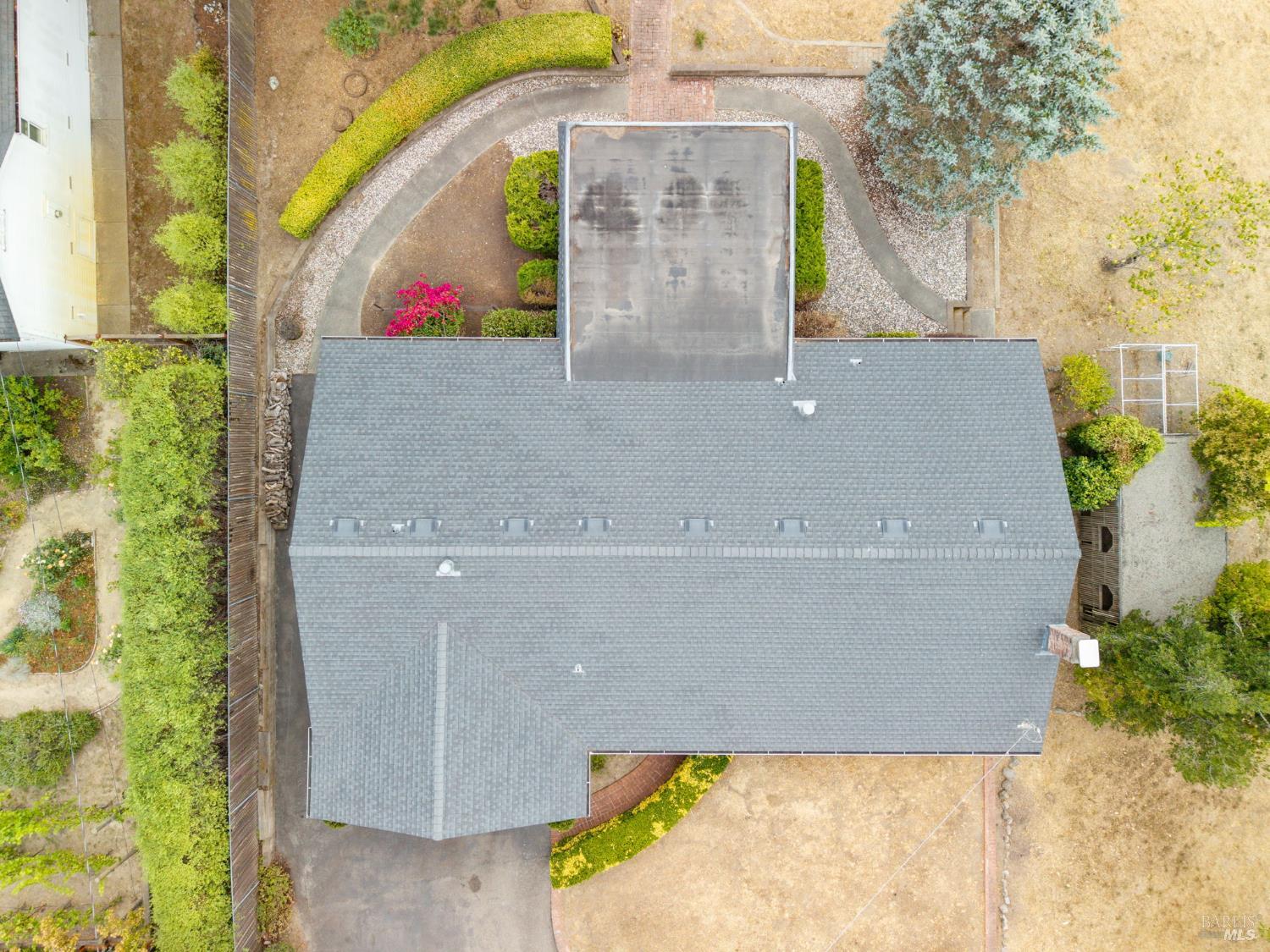 648 W School Street