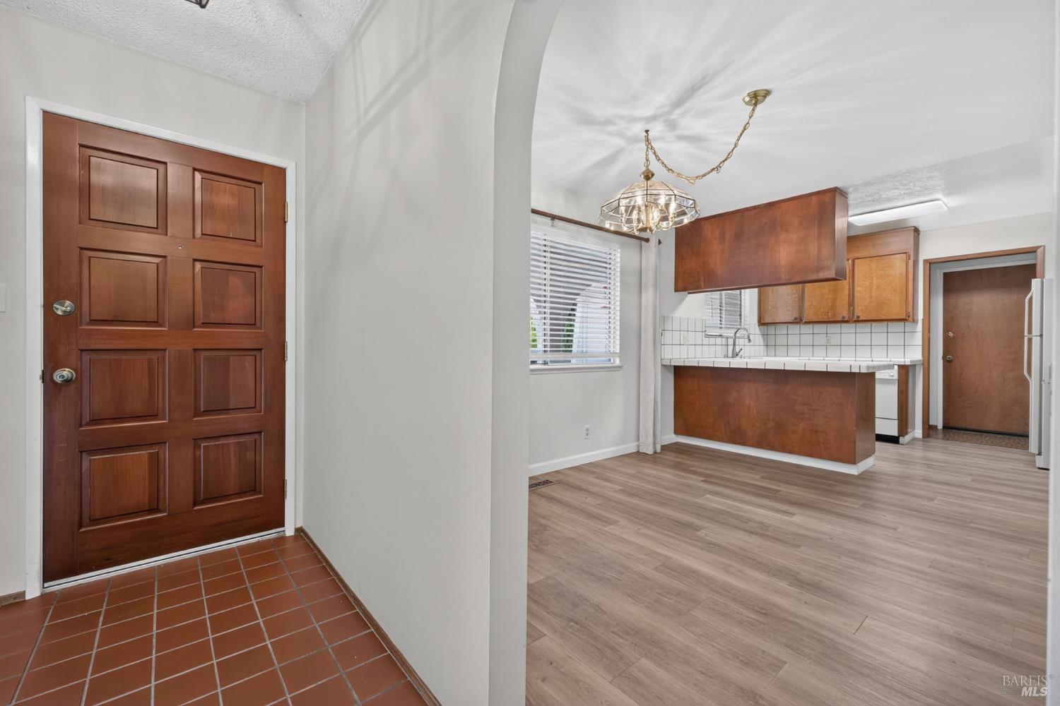 648 W School Street