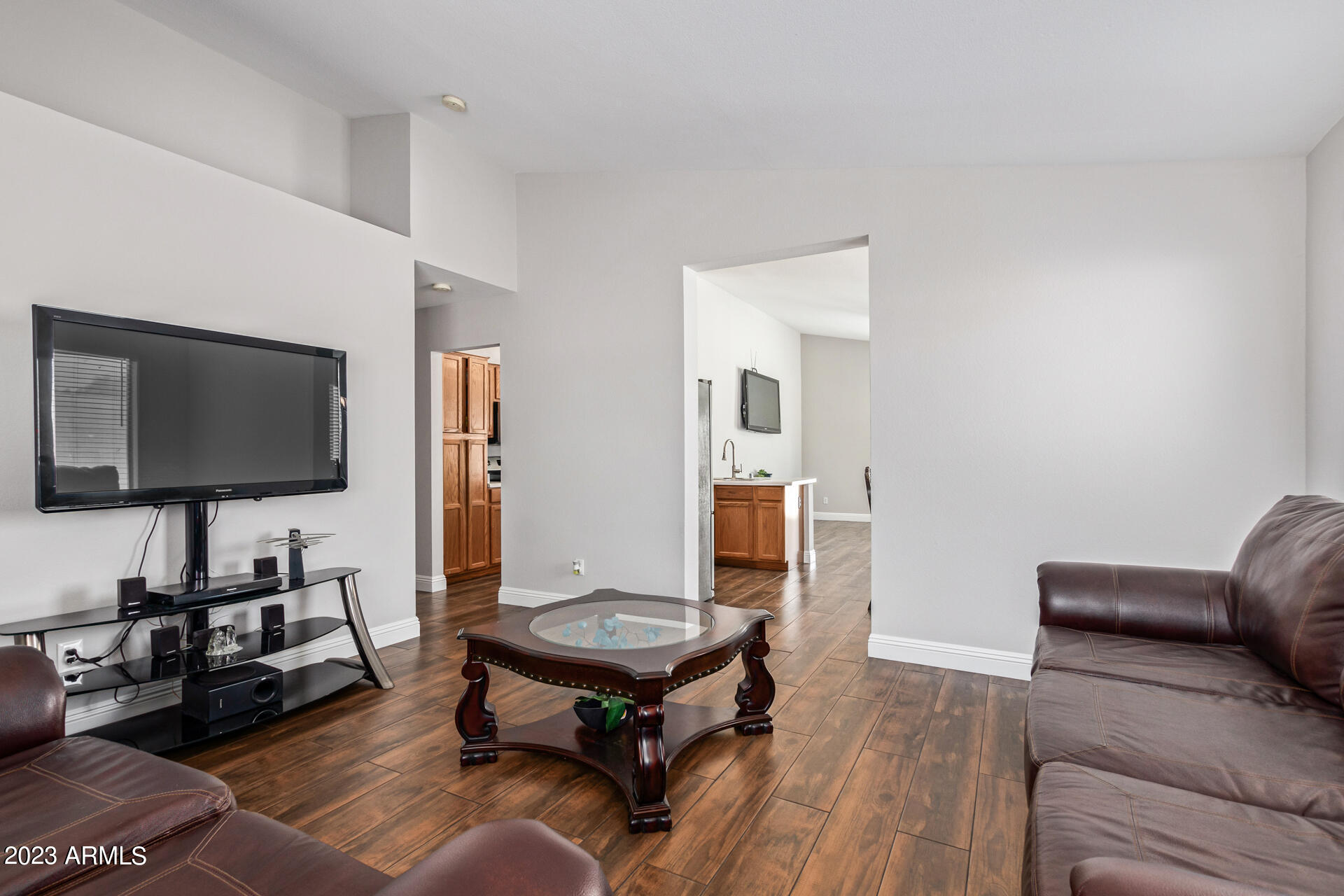 8302 W BAXTER Drive