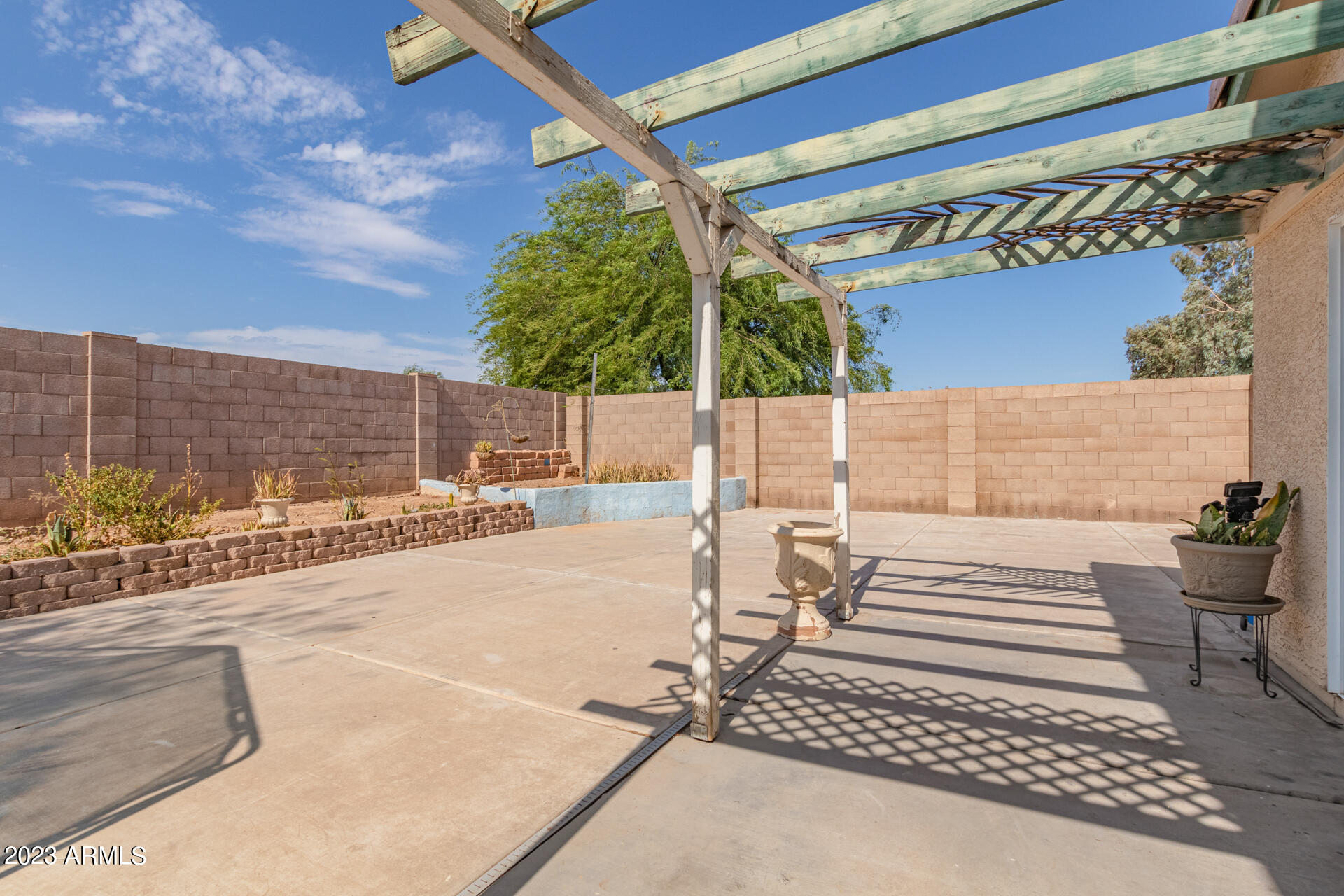 8302 W BAXTER Drive
