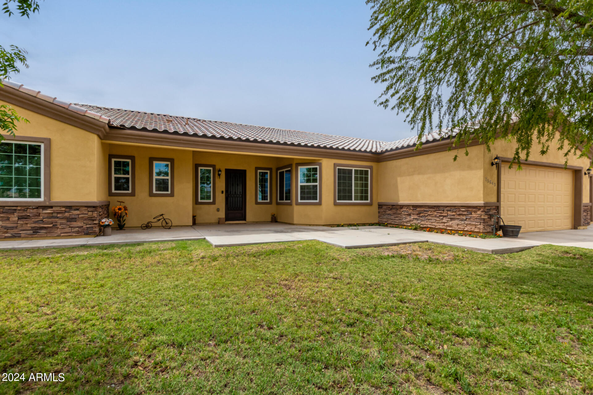 25843 W Northern Lights Way
