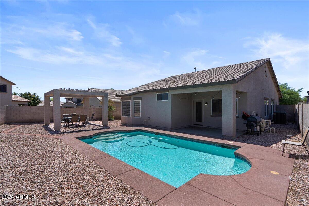 12506 W Jefferson Street