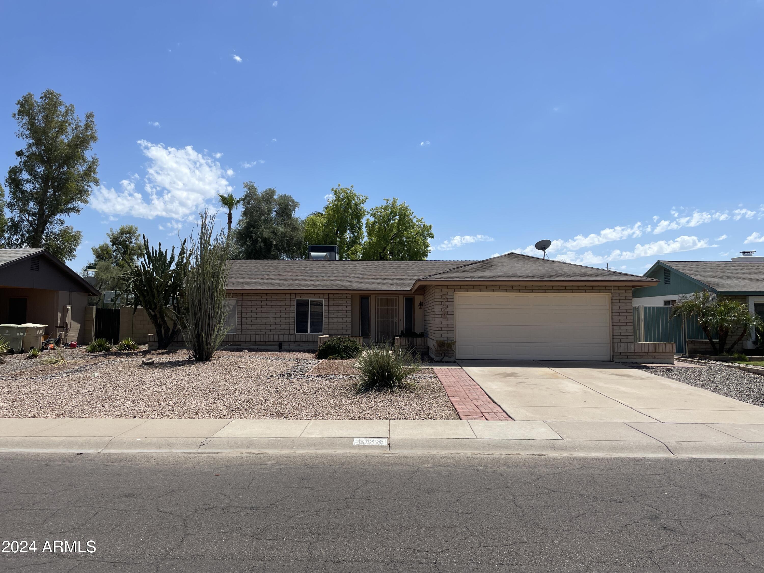 5123 W LARKSPUR Drive