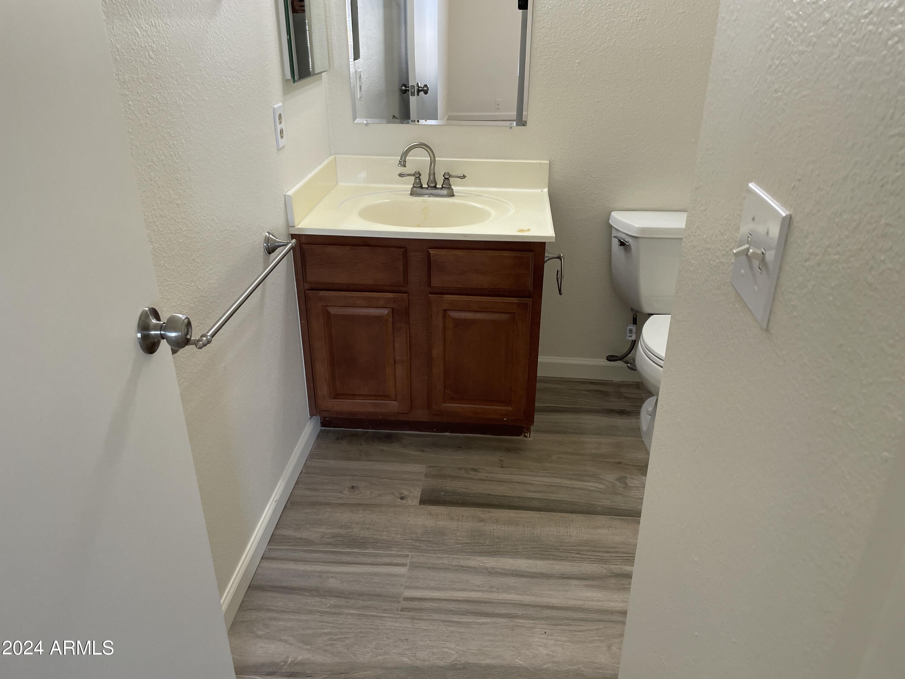 5123 W LARKSPUR Drive