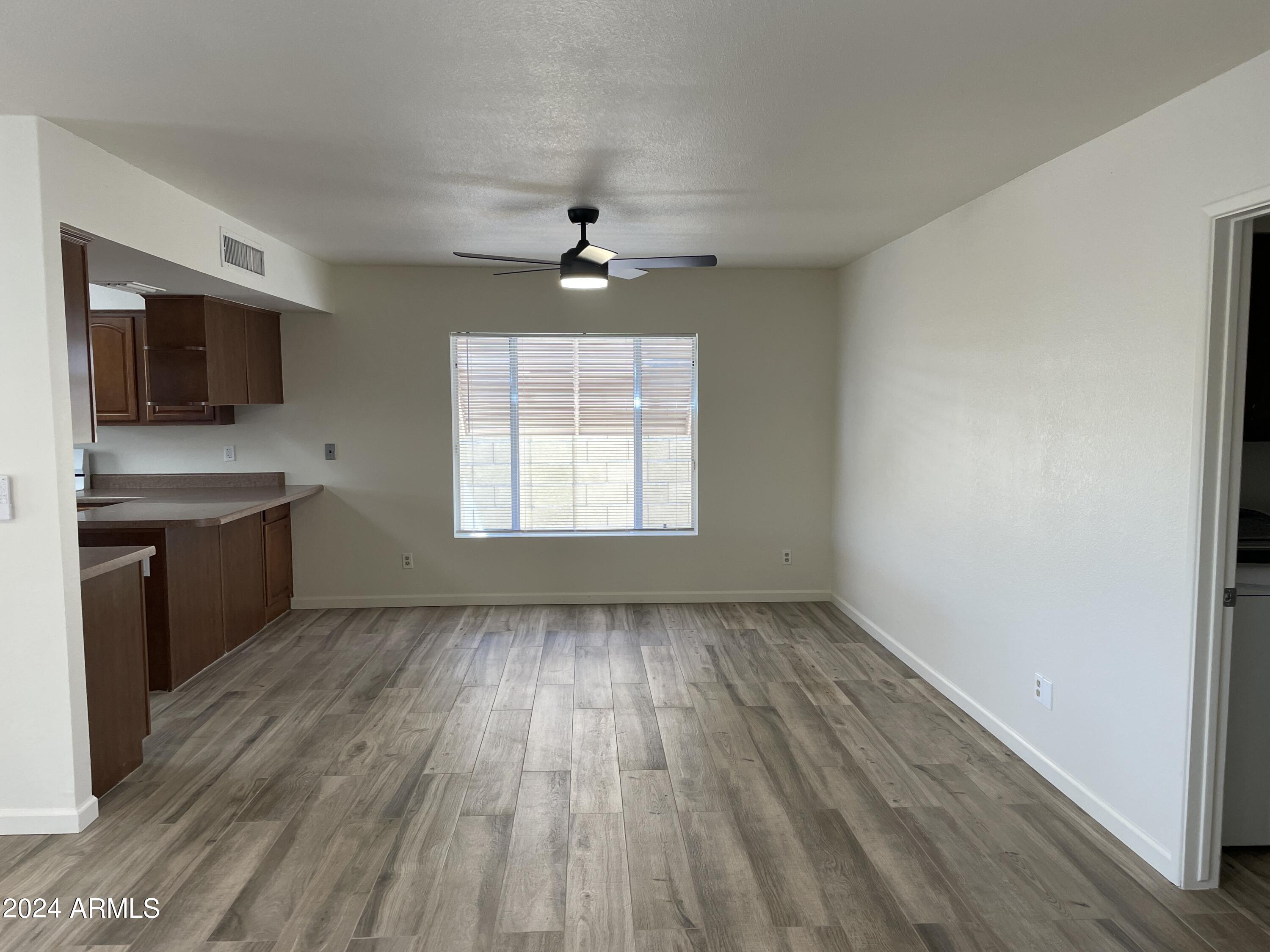 5123 W LARKSPUR Drive