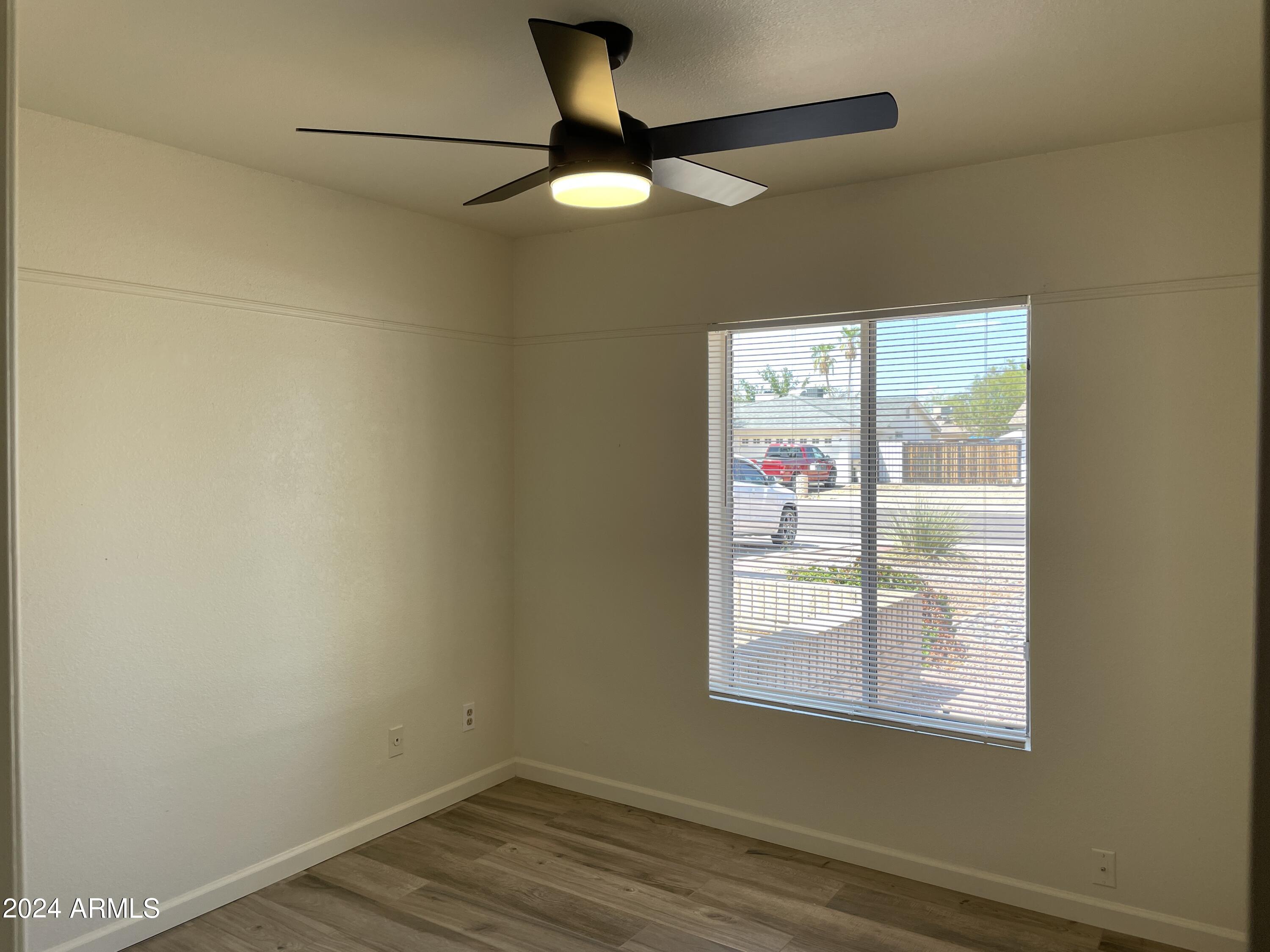 5123 W LARKSPUR Drive