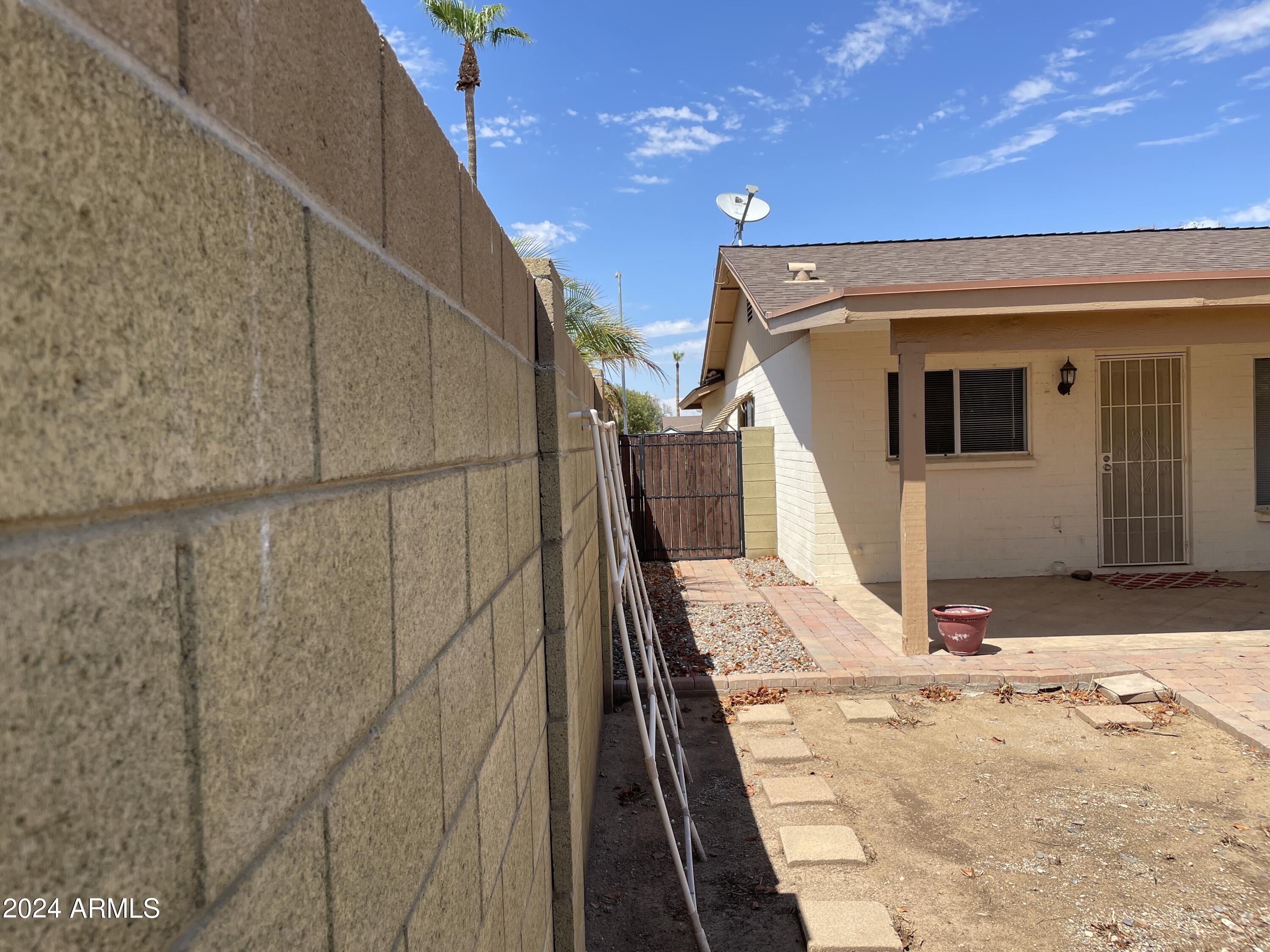 5123 W LARKSPUR Drive