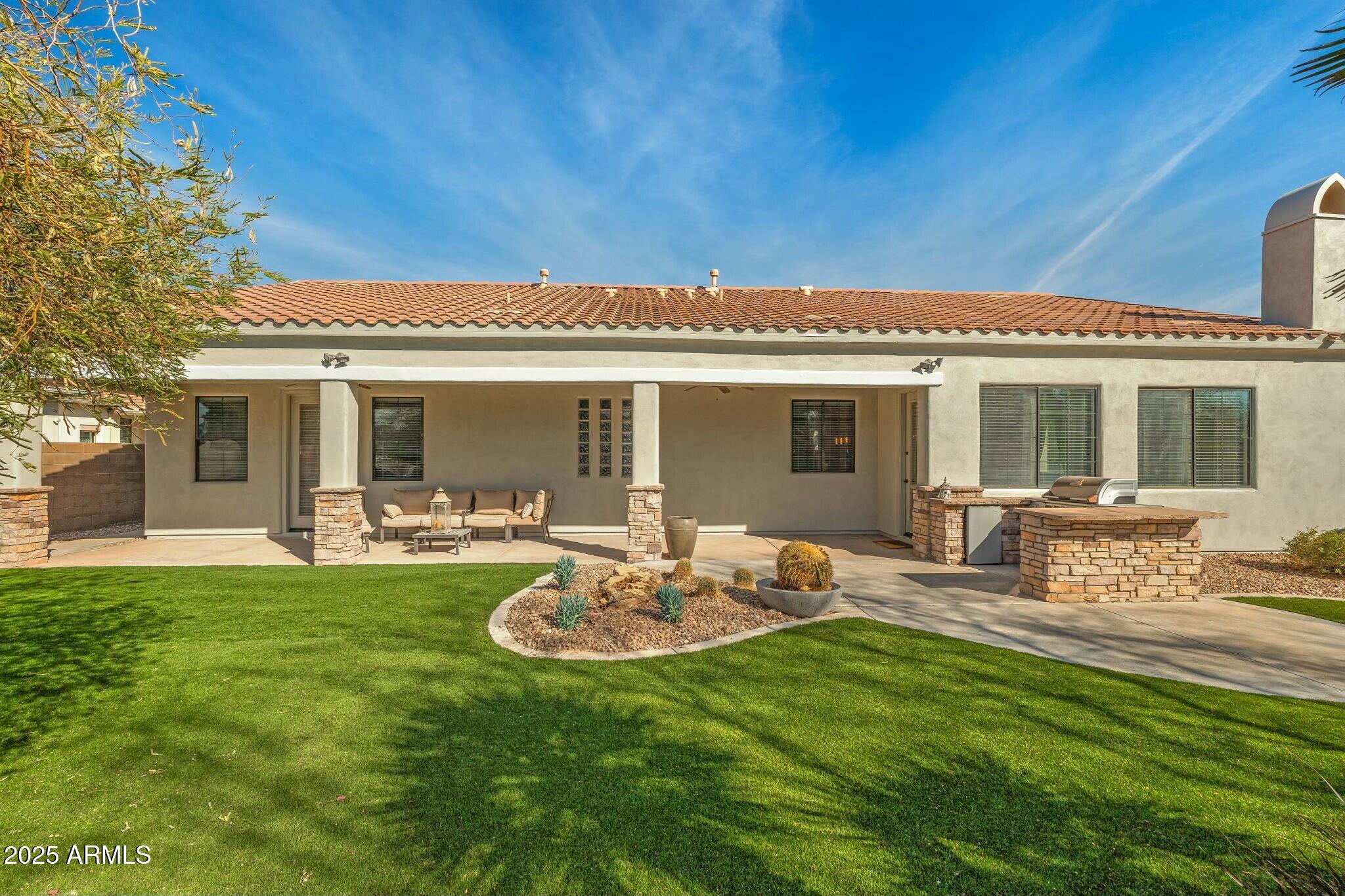 891 W PALO BREA Drive