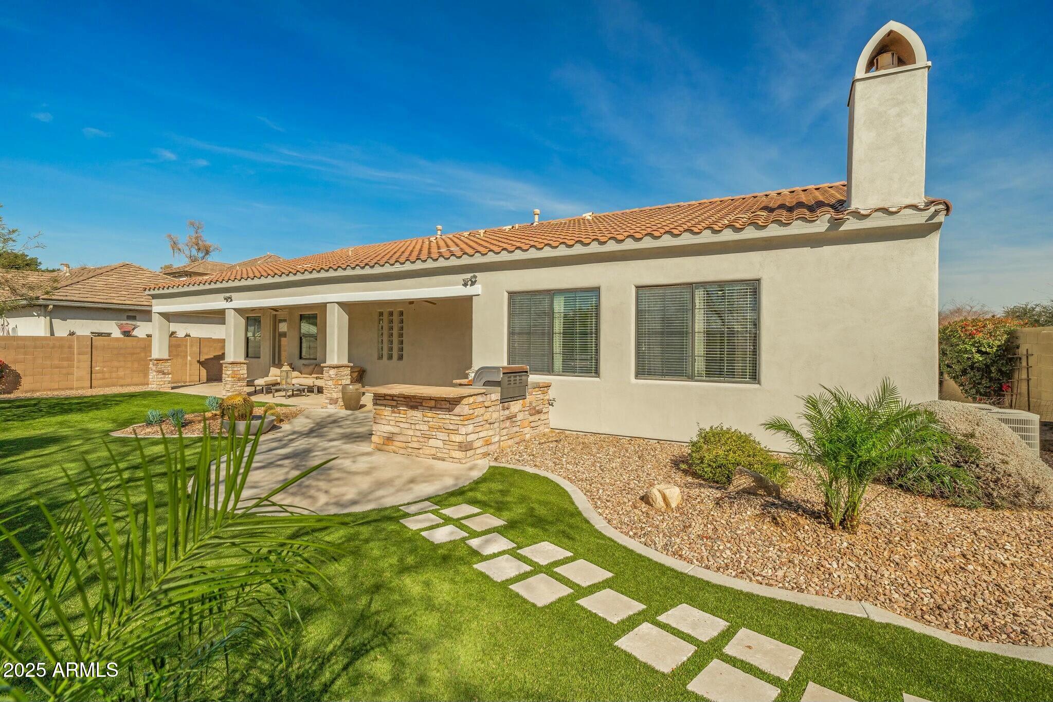 891 W PALO BREA Drive