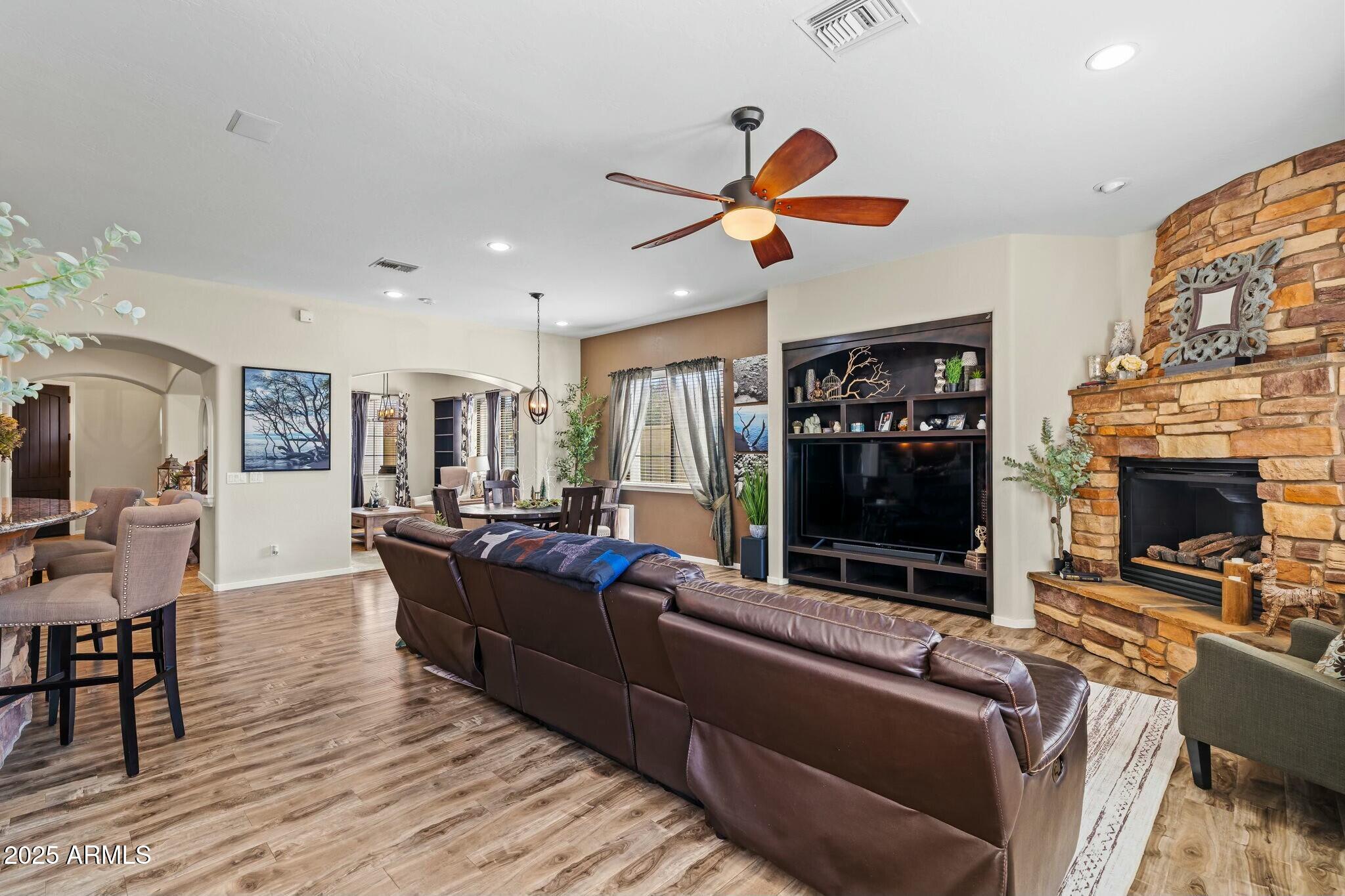 891 W PALO BREA Drive