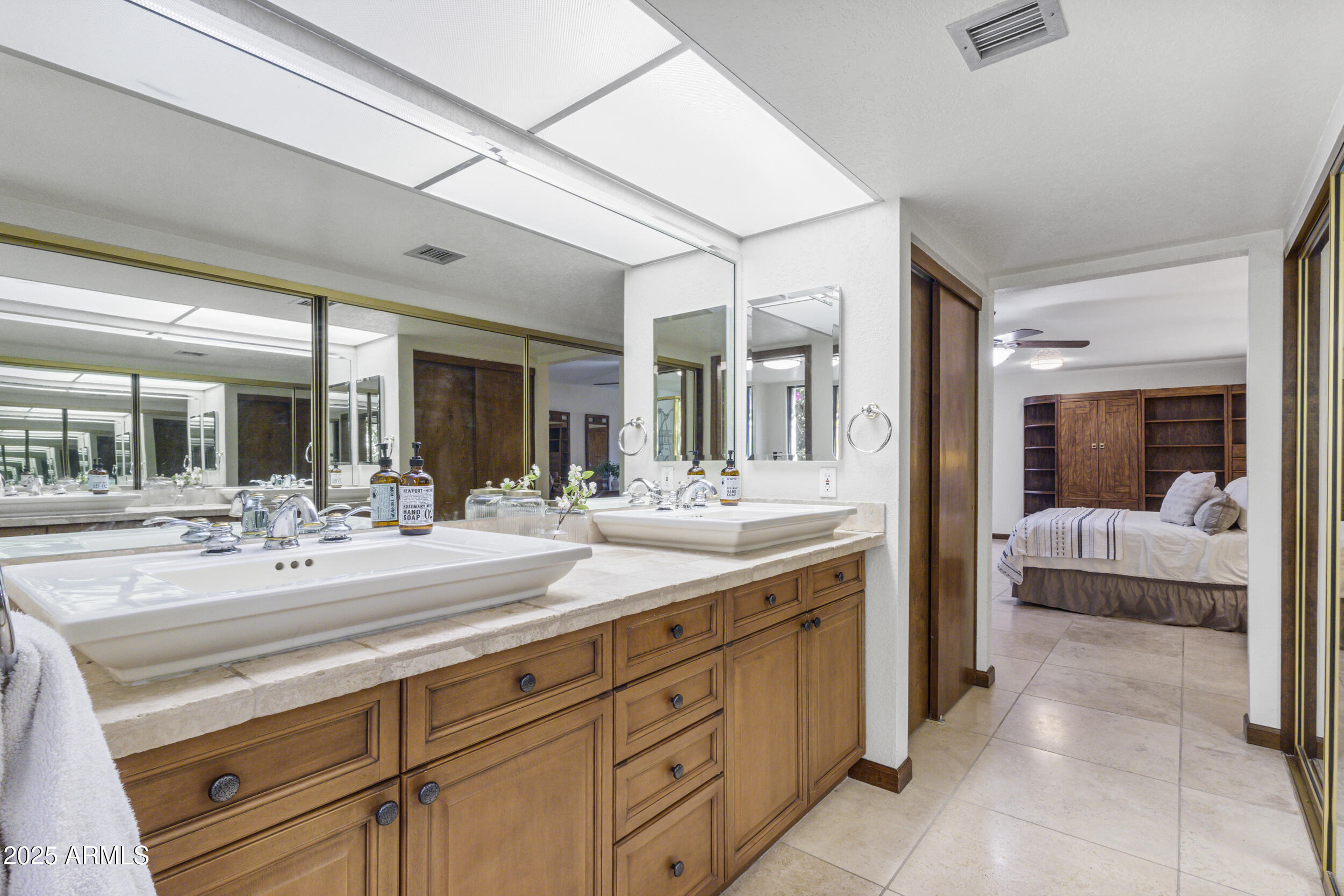 460 E ESTERO Lane
