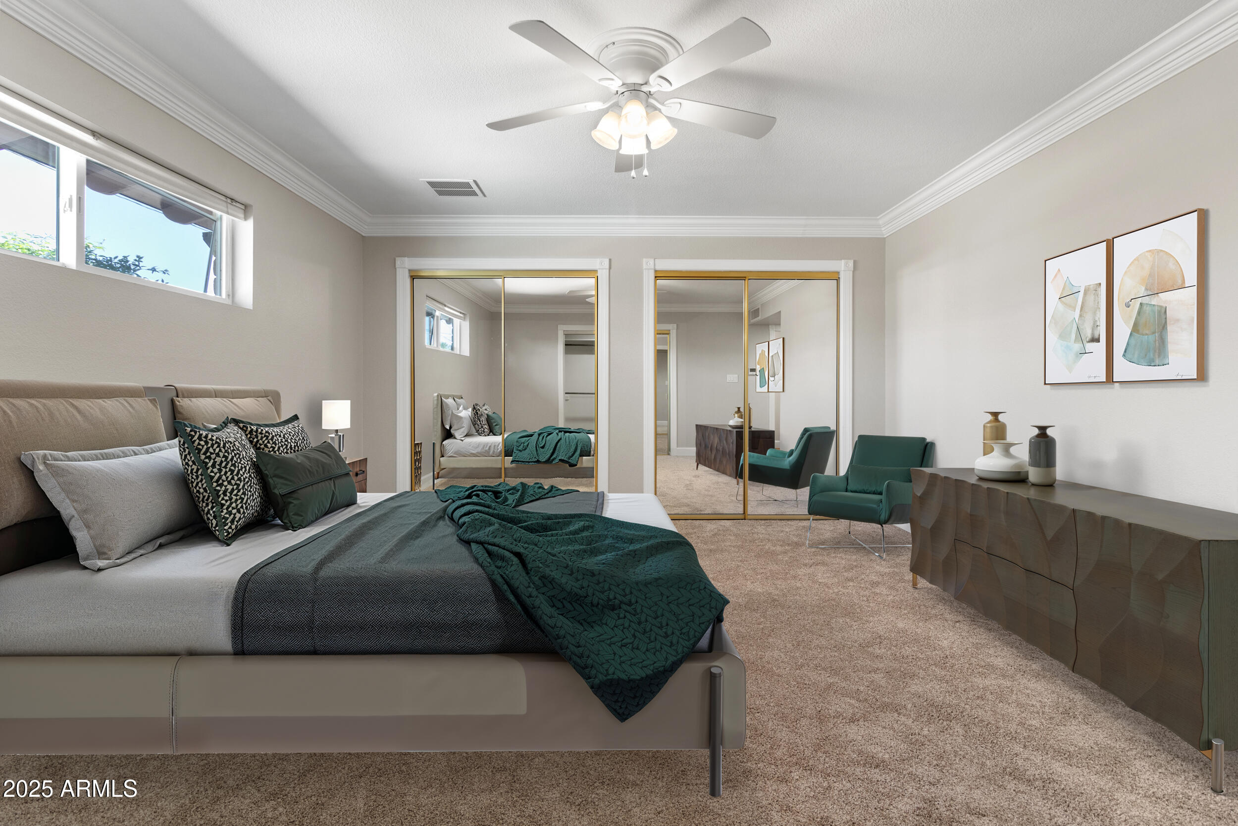 718 E FAIRMONT Drive