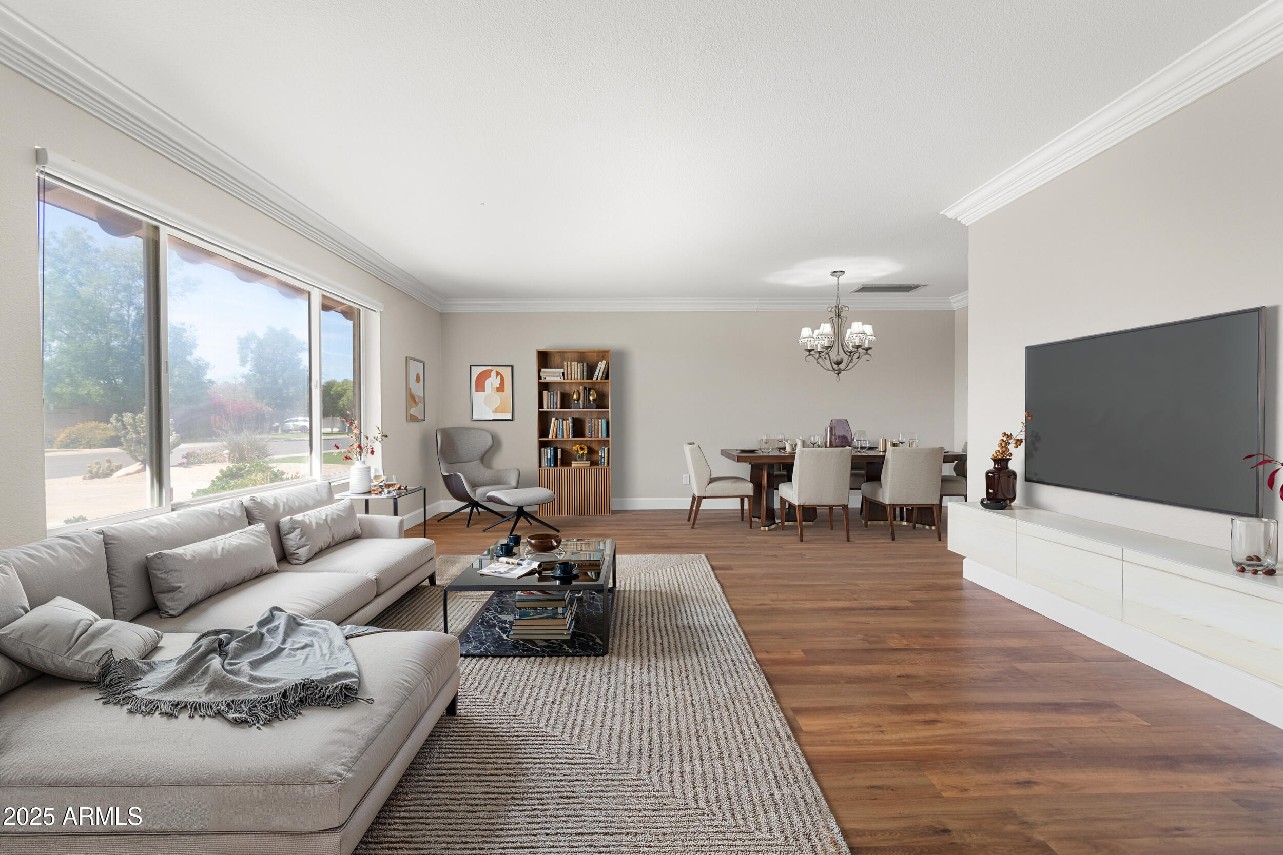 718 E FAIRMONT Drive