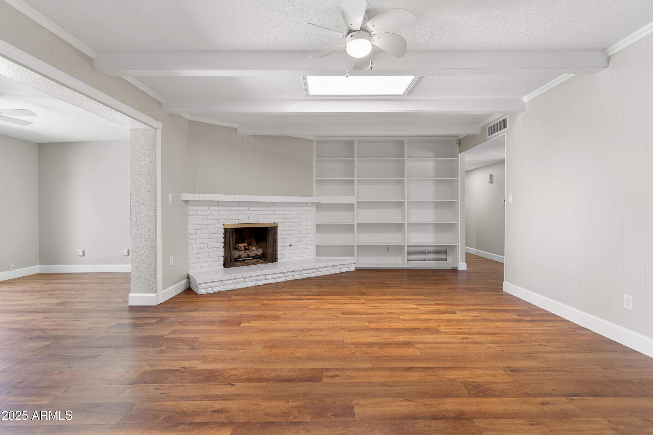 718 E FAIRMONT Drive