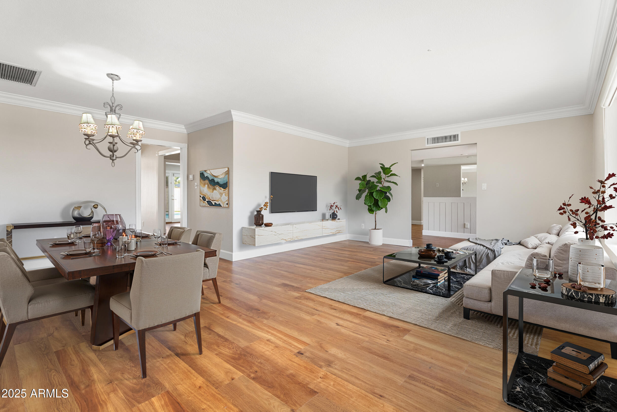 718 E FAIRMONT Drive