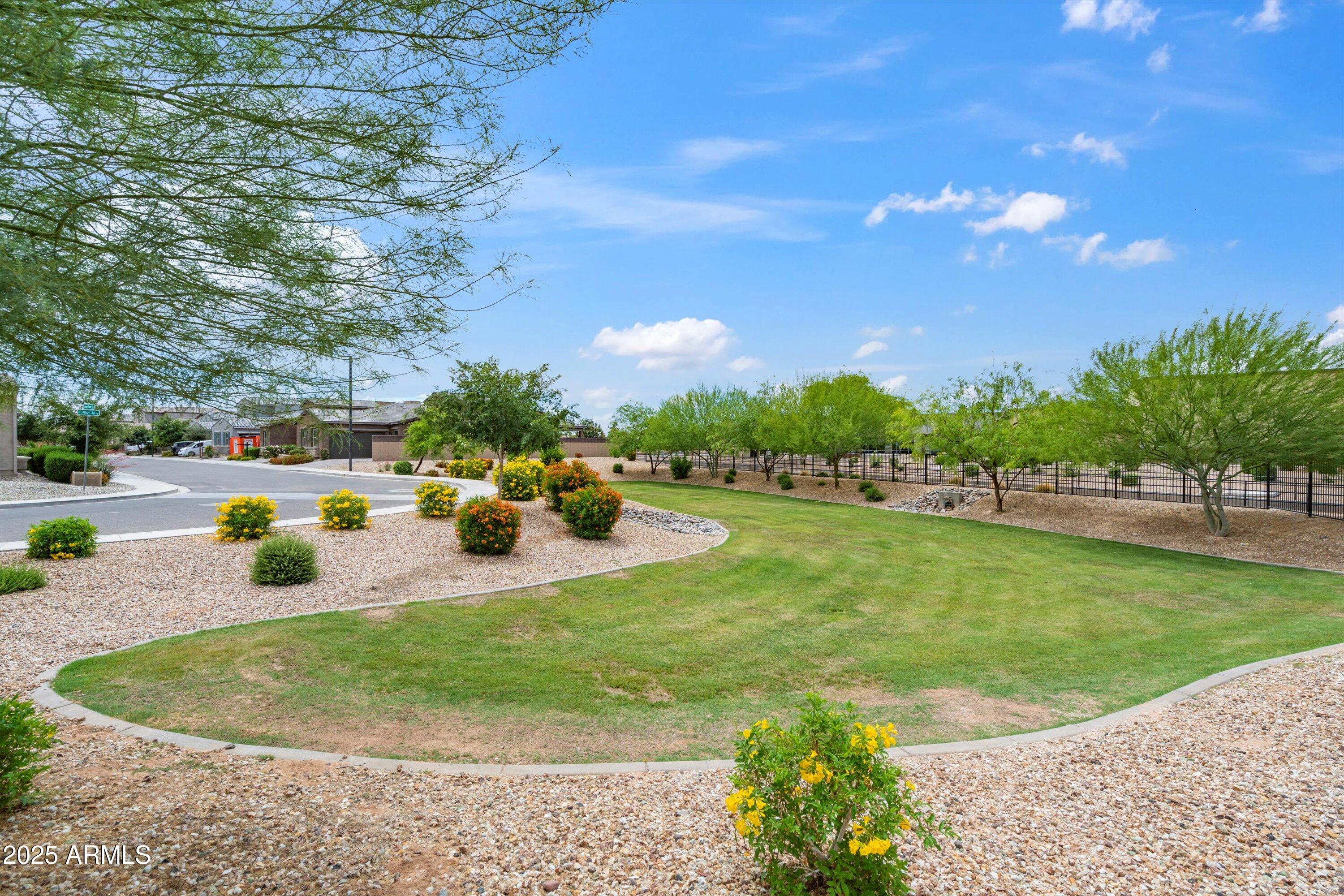 14075 W Desert Flower Drive