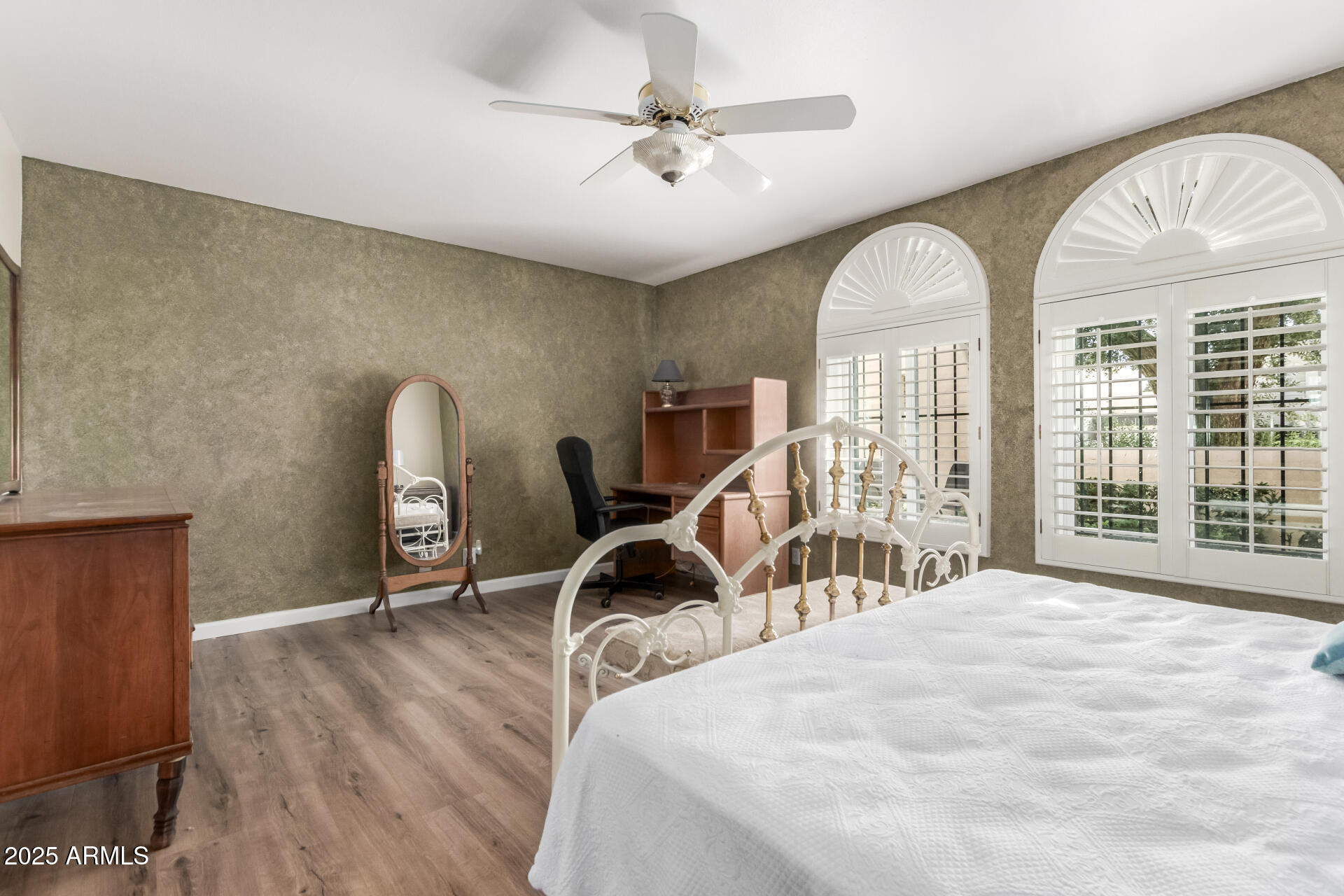 1036 N SIERRA HERMOSA Drive