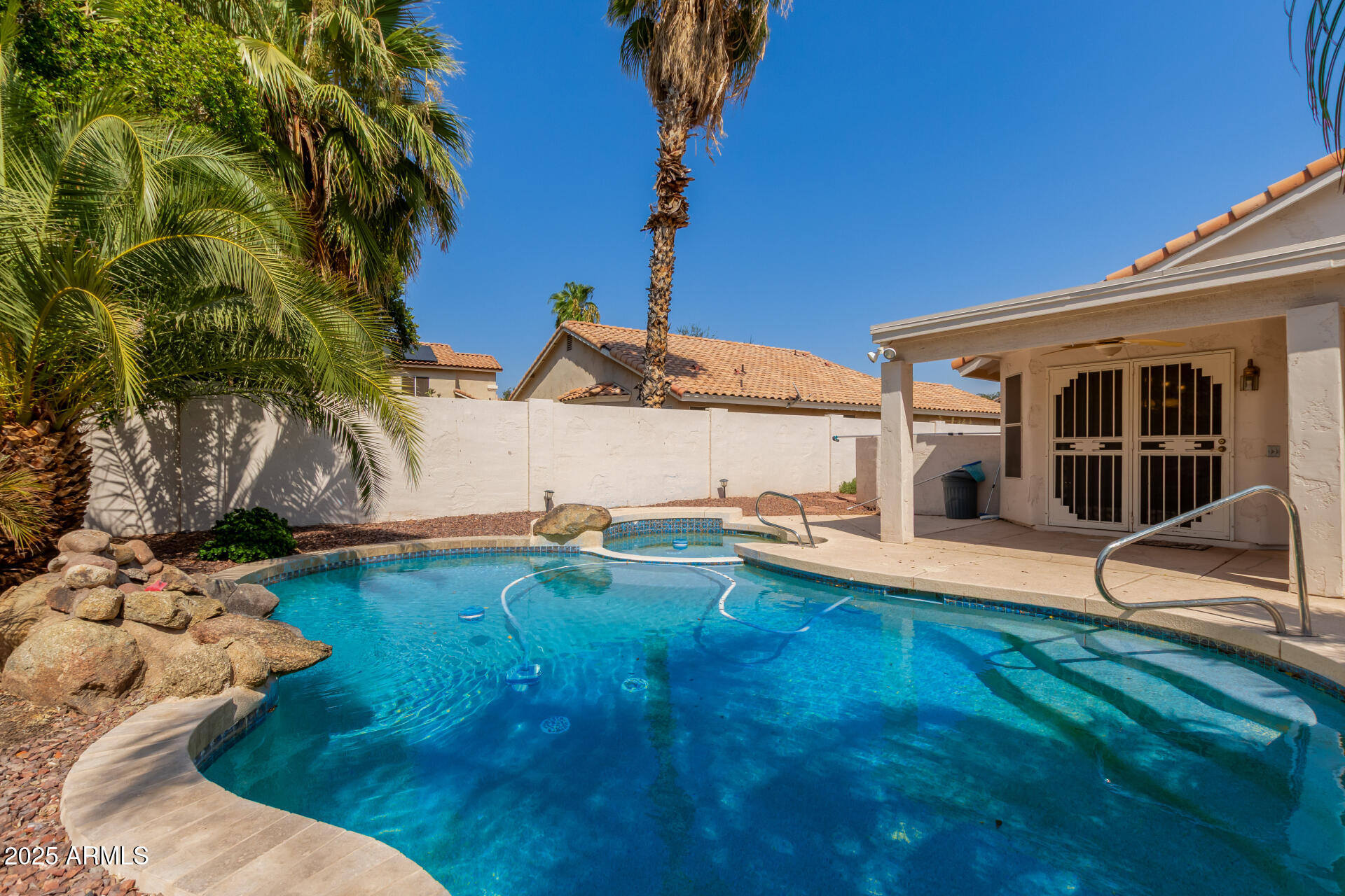 7236 W LOS GATOS Drive