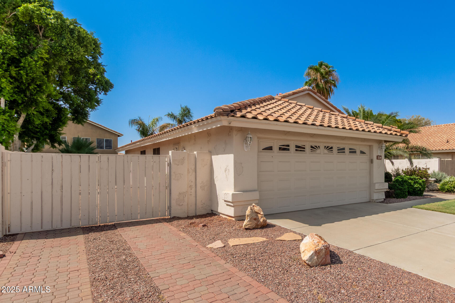 7236 W LOS GATOS Drive