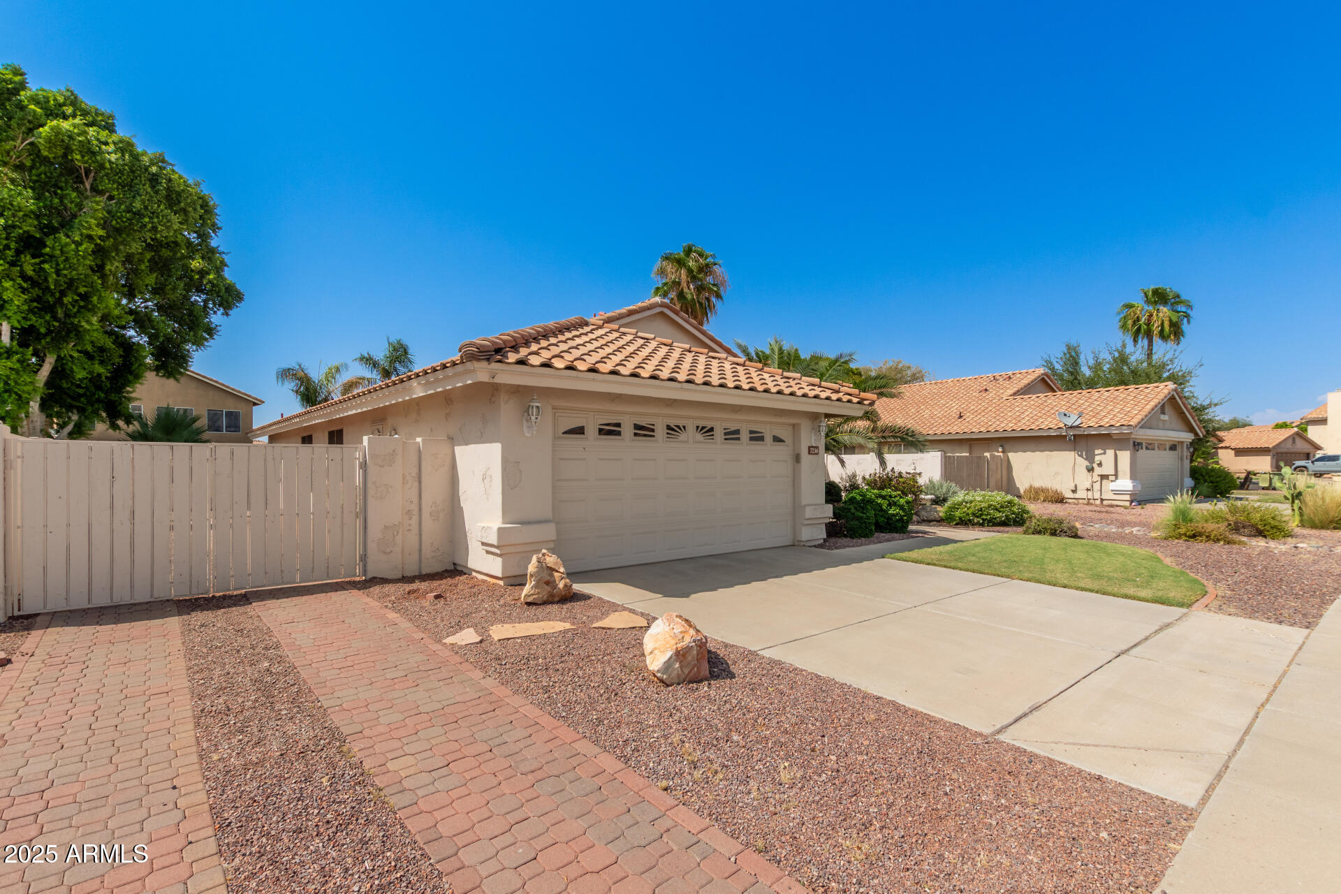 7236 W LOS GATOS Drive