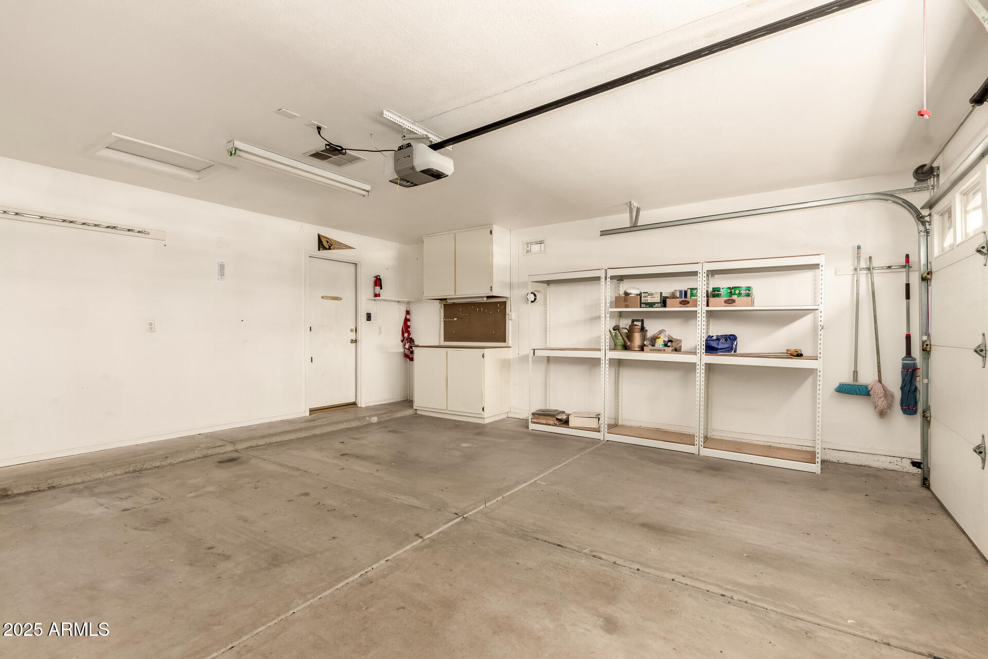 7236 W LOS GATOS Drive