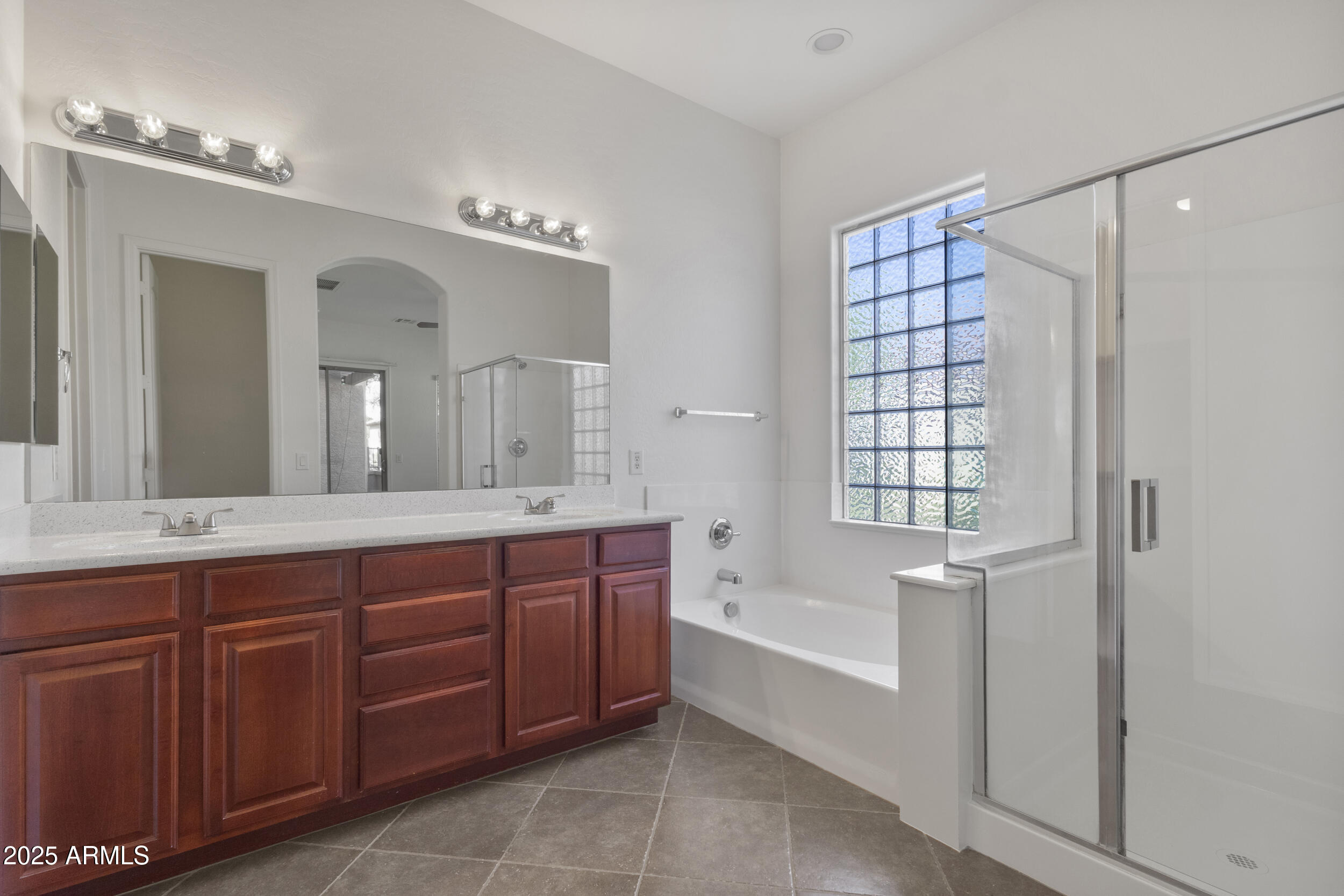 785 W VILLAGE Parkway