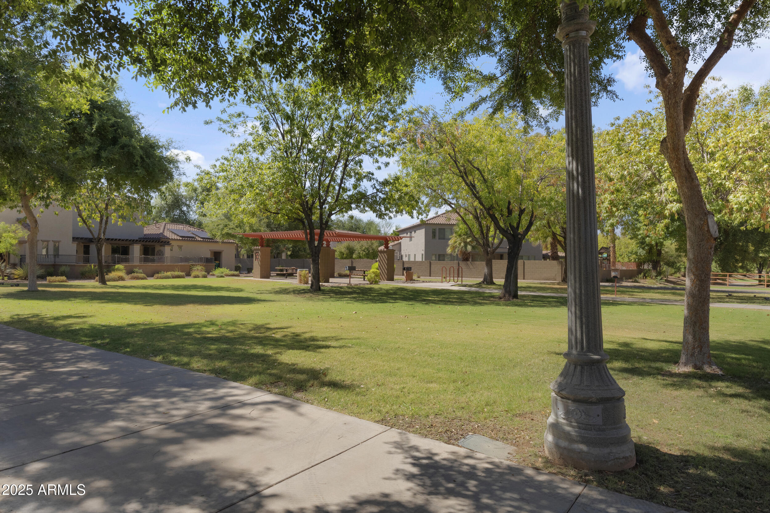 785 W VILLAGE Parkway