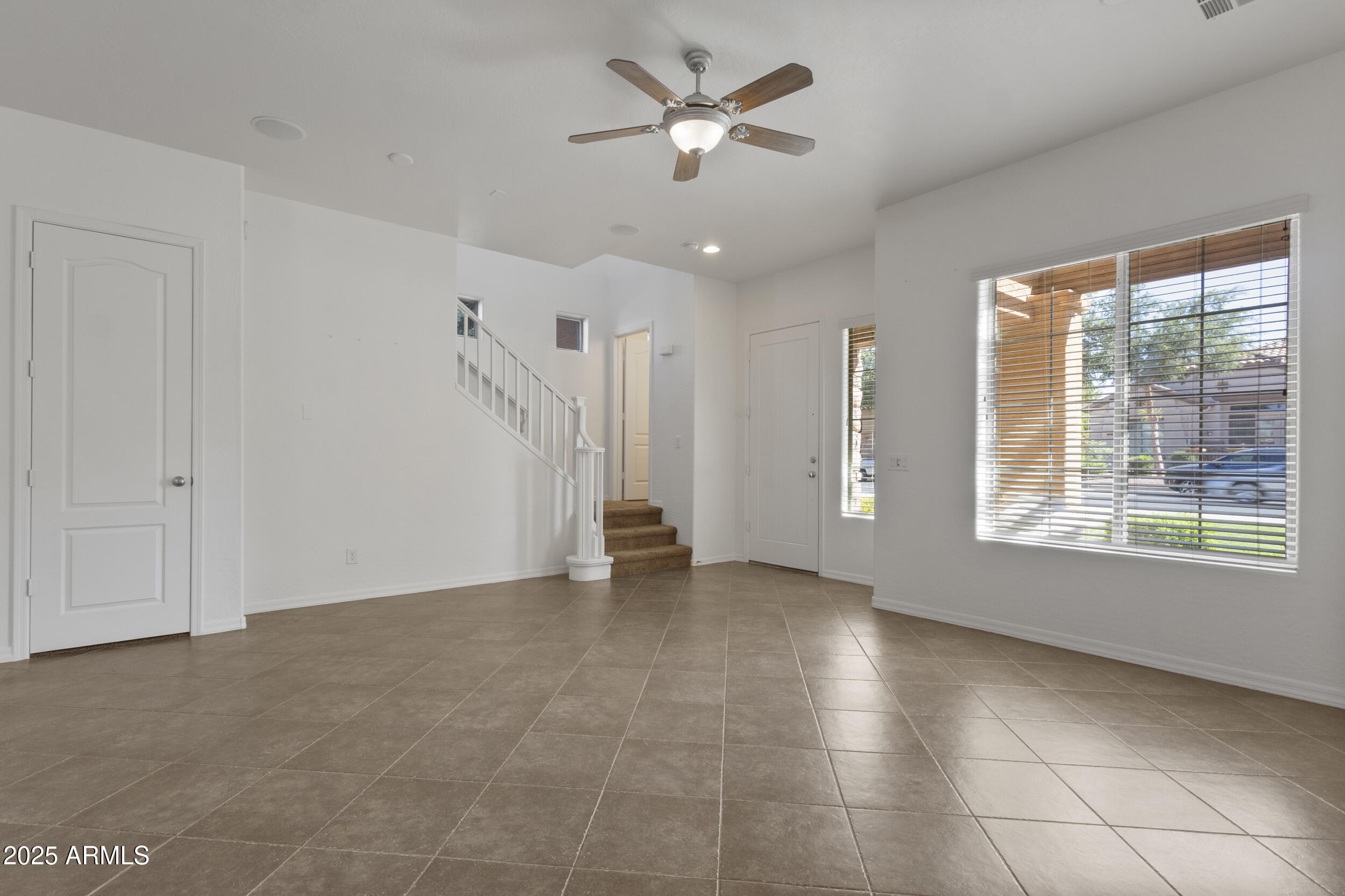 785 W VILLAGE Parkway