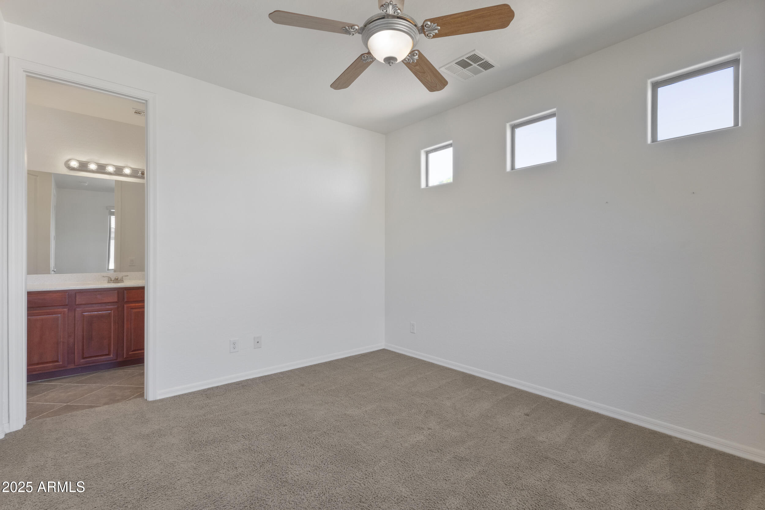 785 W VILLAGE Parkway