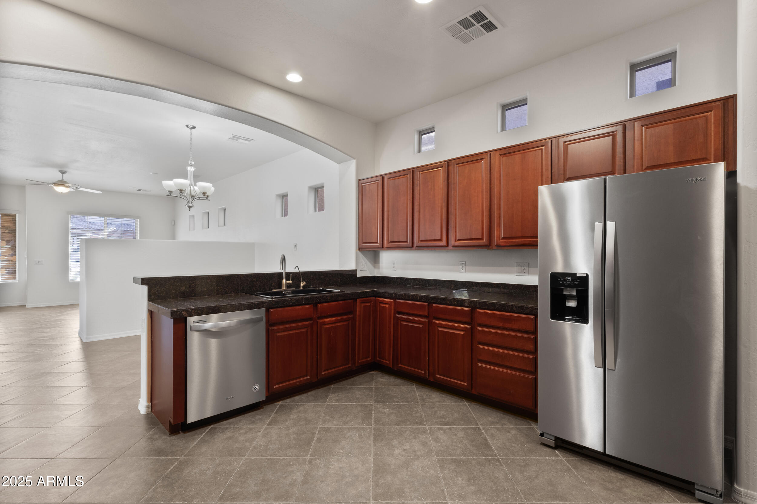 785 W VILLAGE Parkway