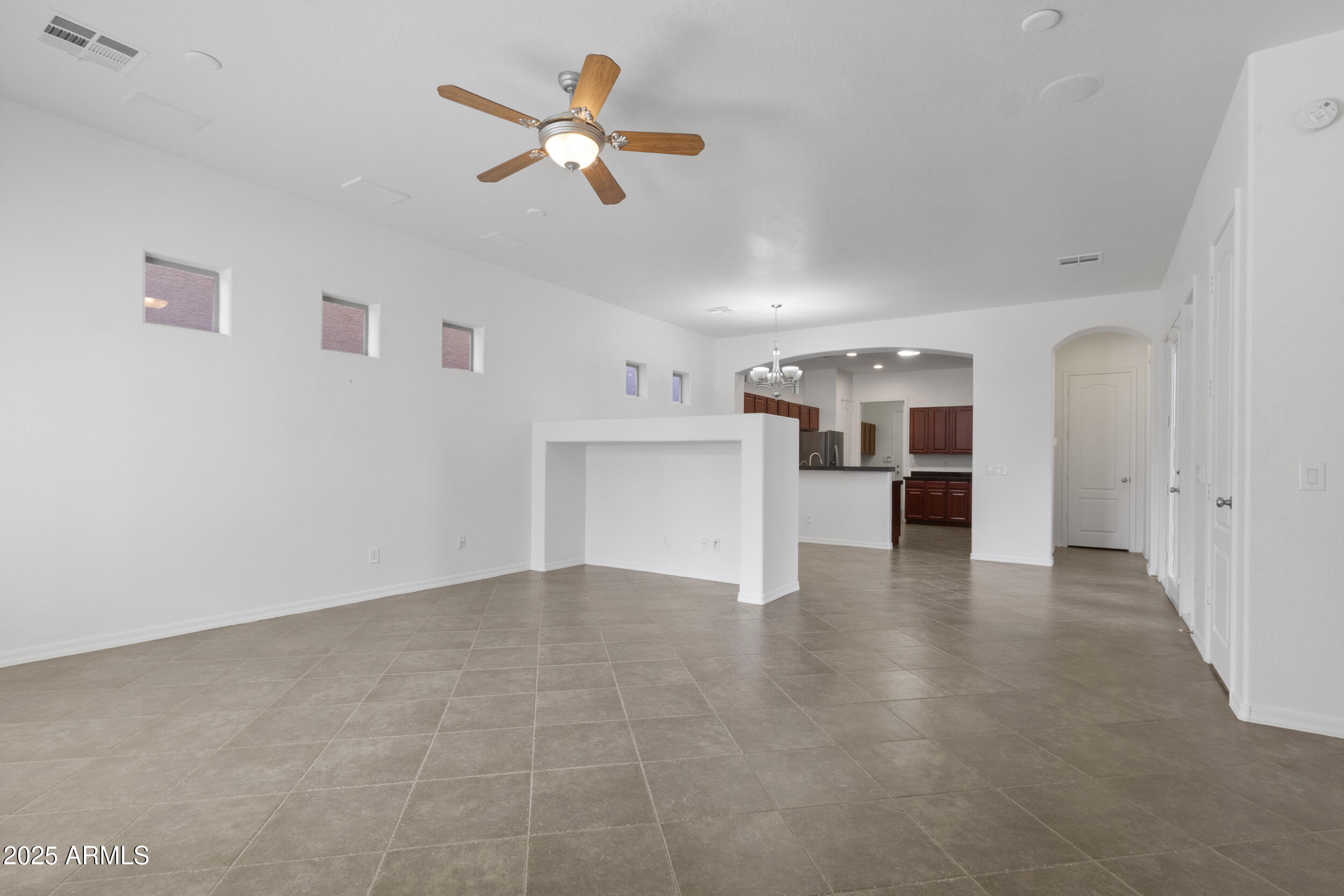 785 W VILLAGE Parkway