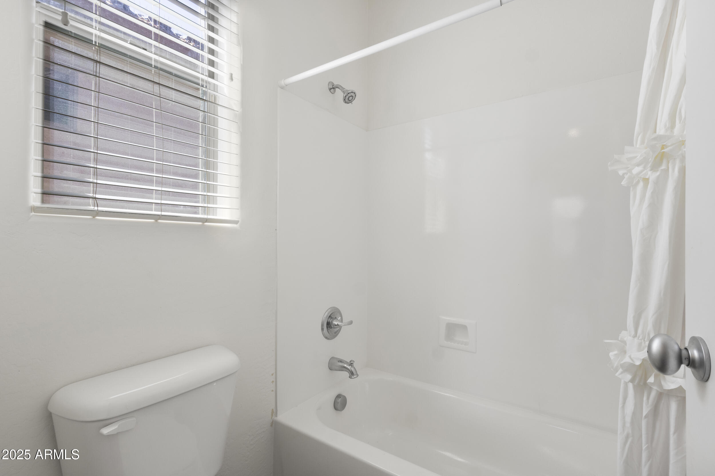 785 W VILLAGE Parkway