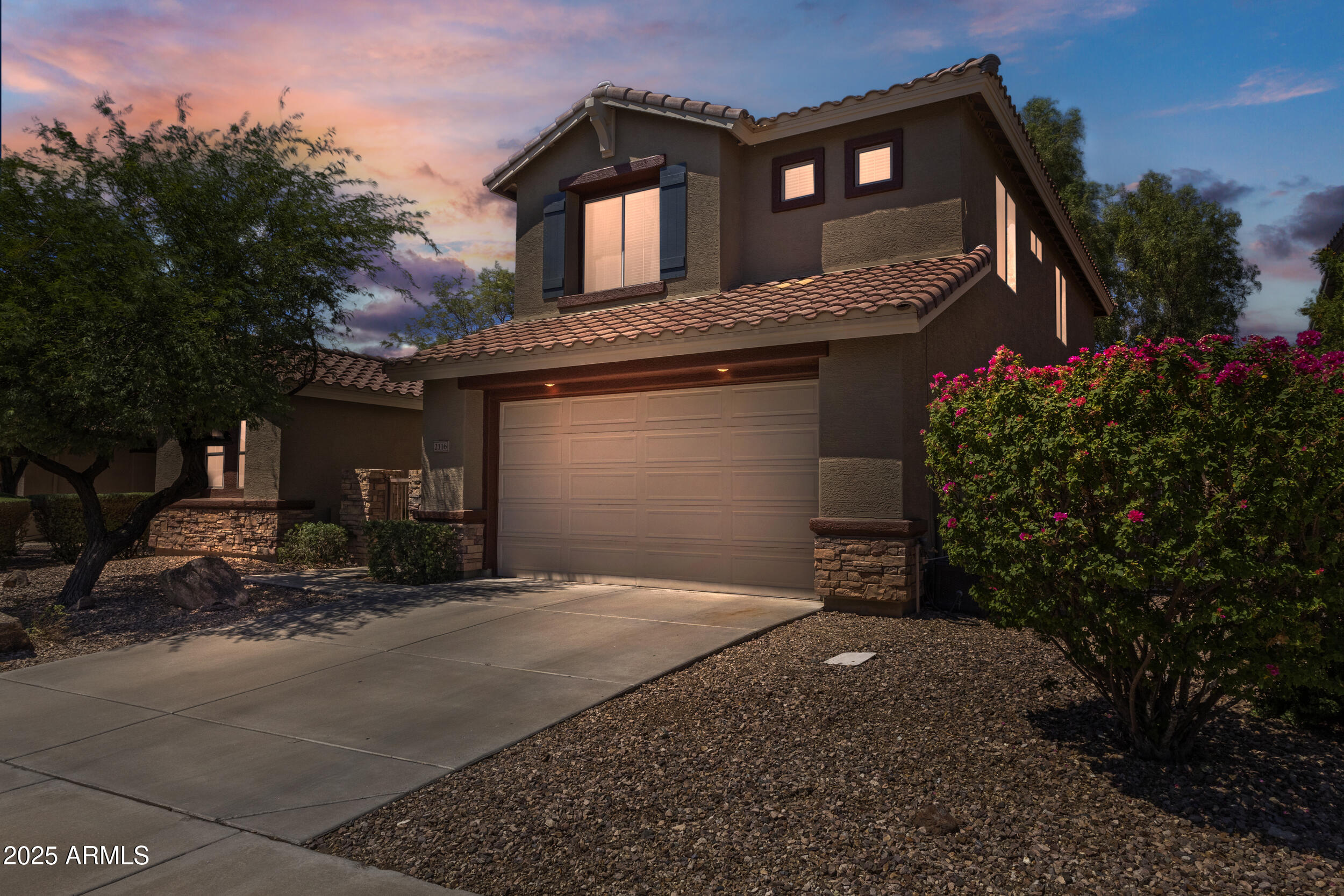 2116 W KURALT Drive
