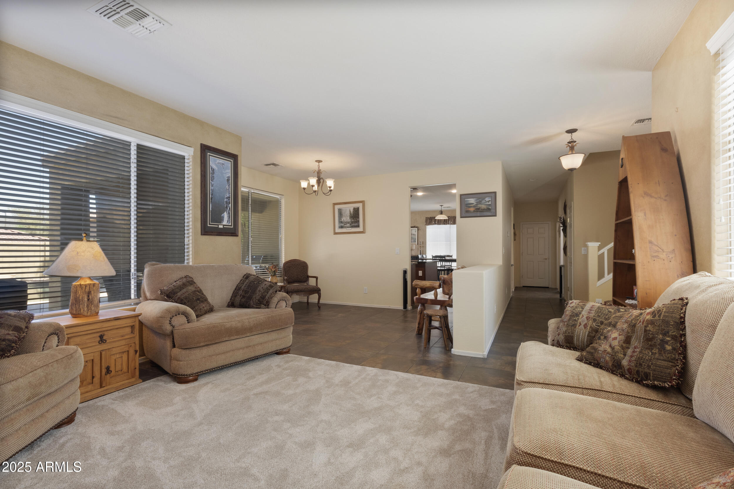 2116 W KURALT Drive