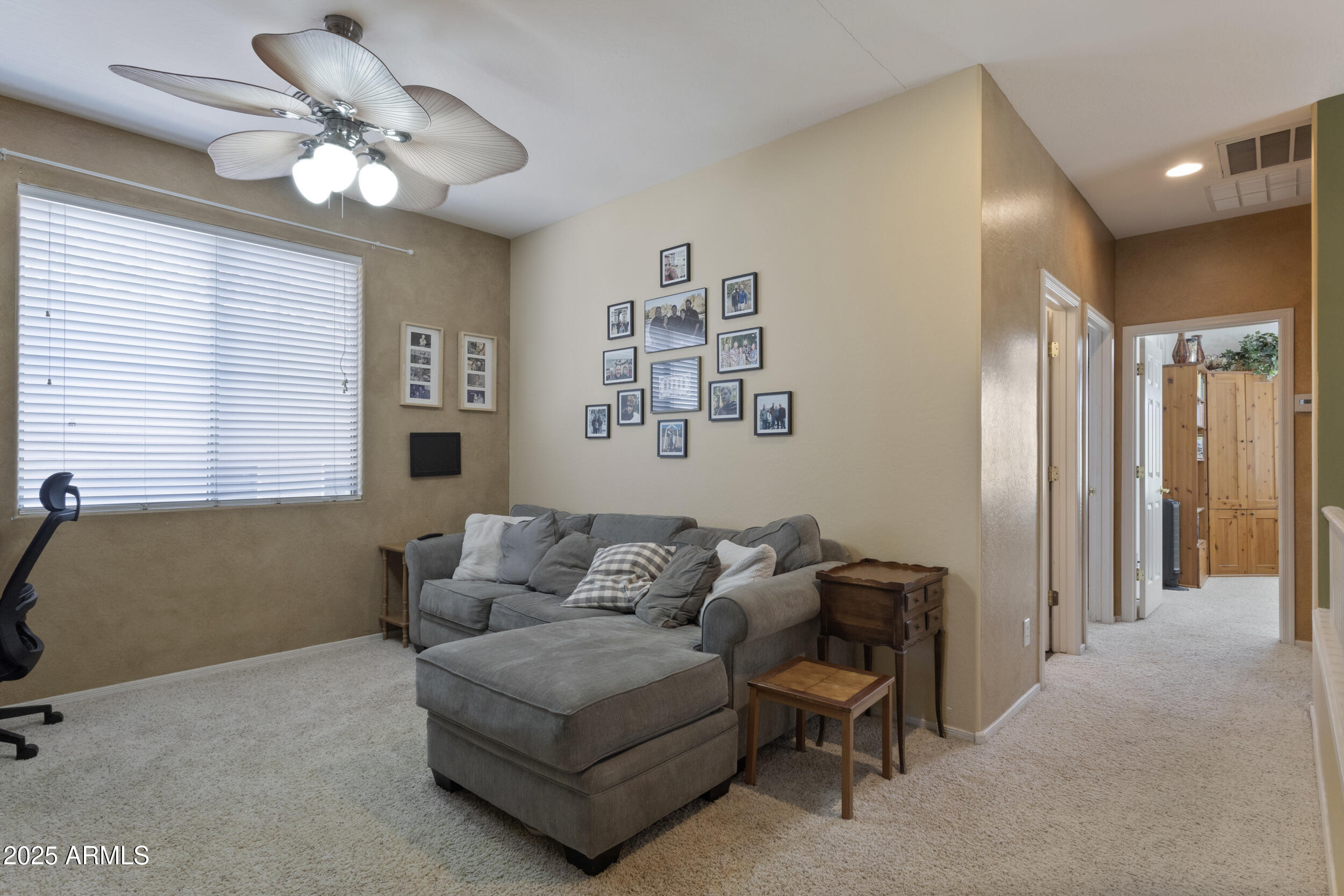2116 W KURALT Drive