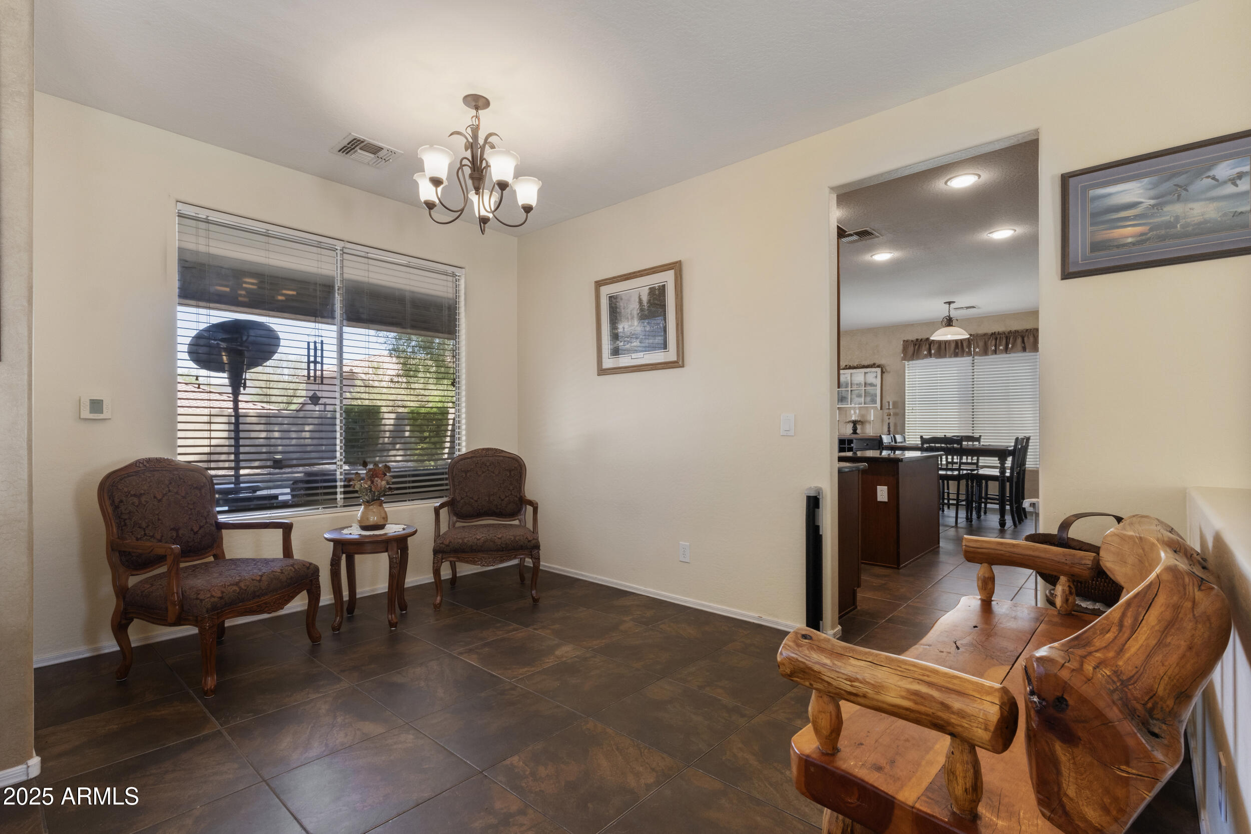 2116 W KURALT Drive