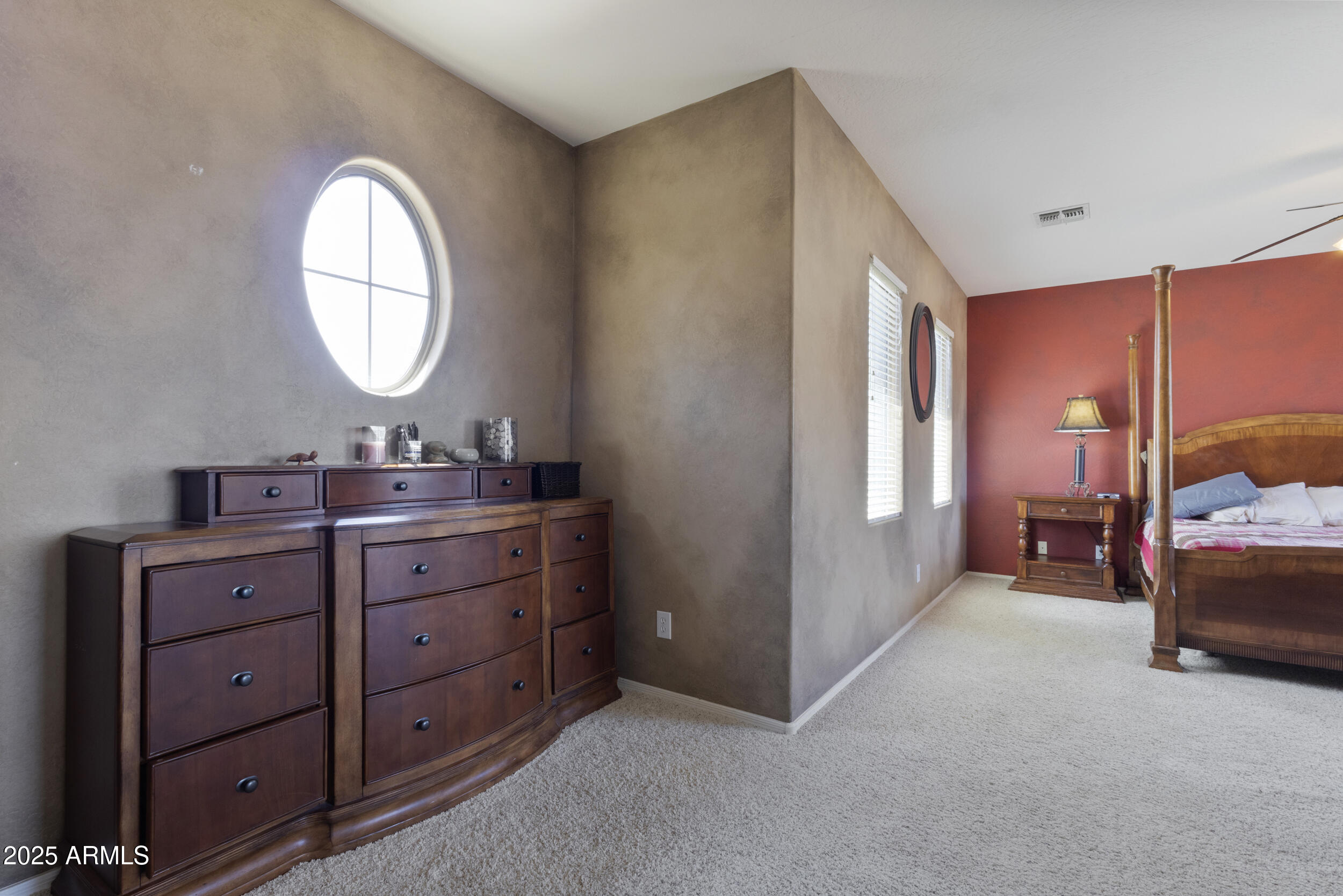 2116 W KURALT Drive