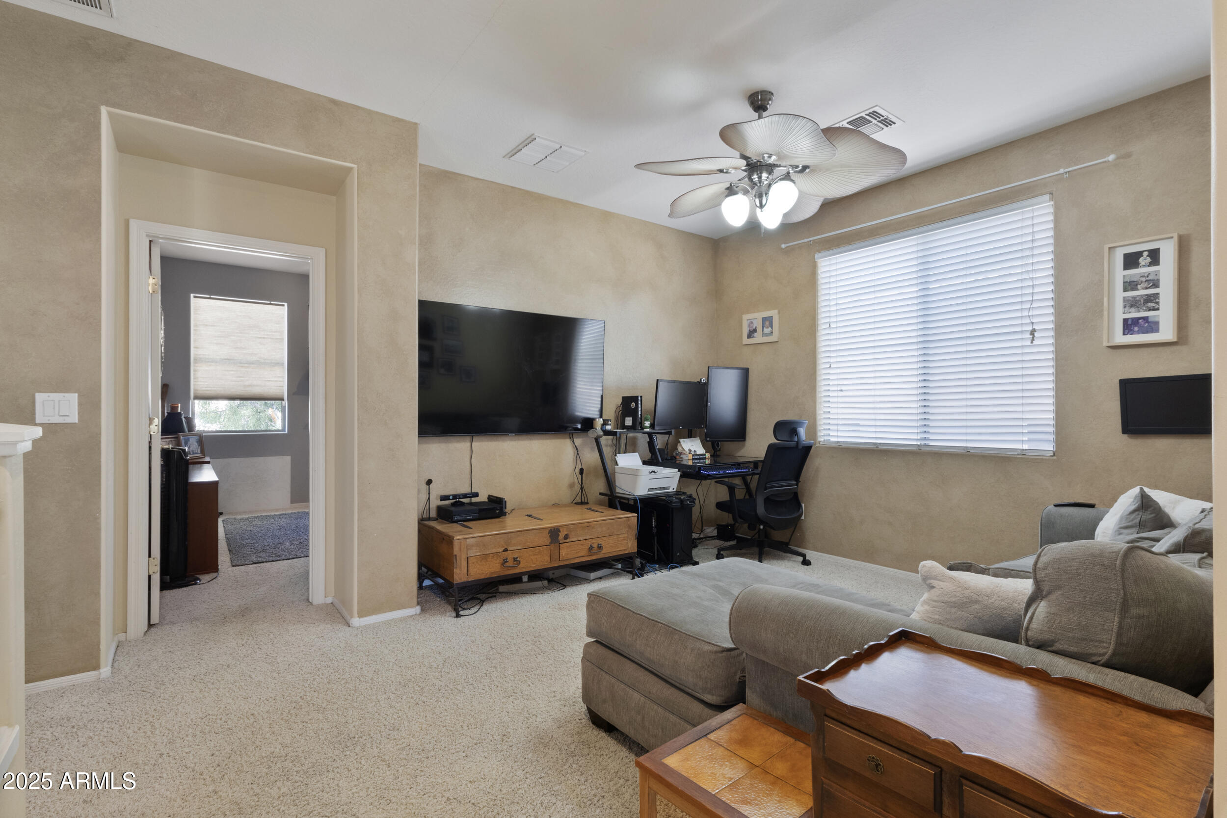 2116 W KURALT Drive