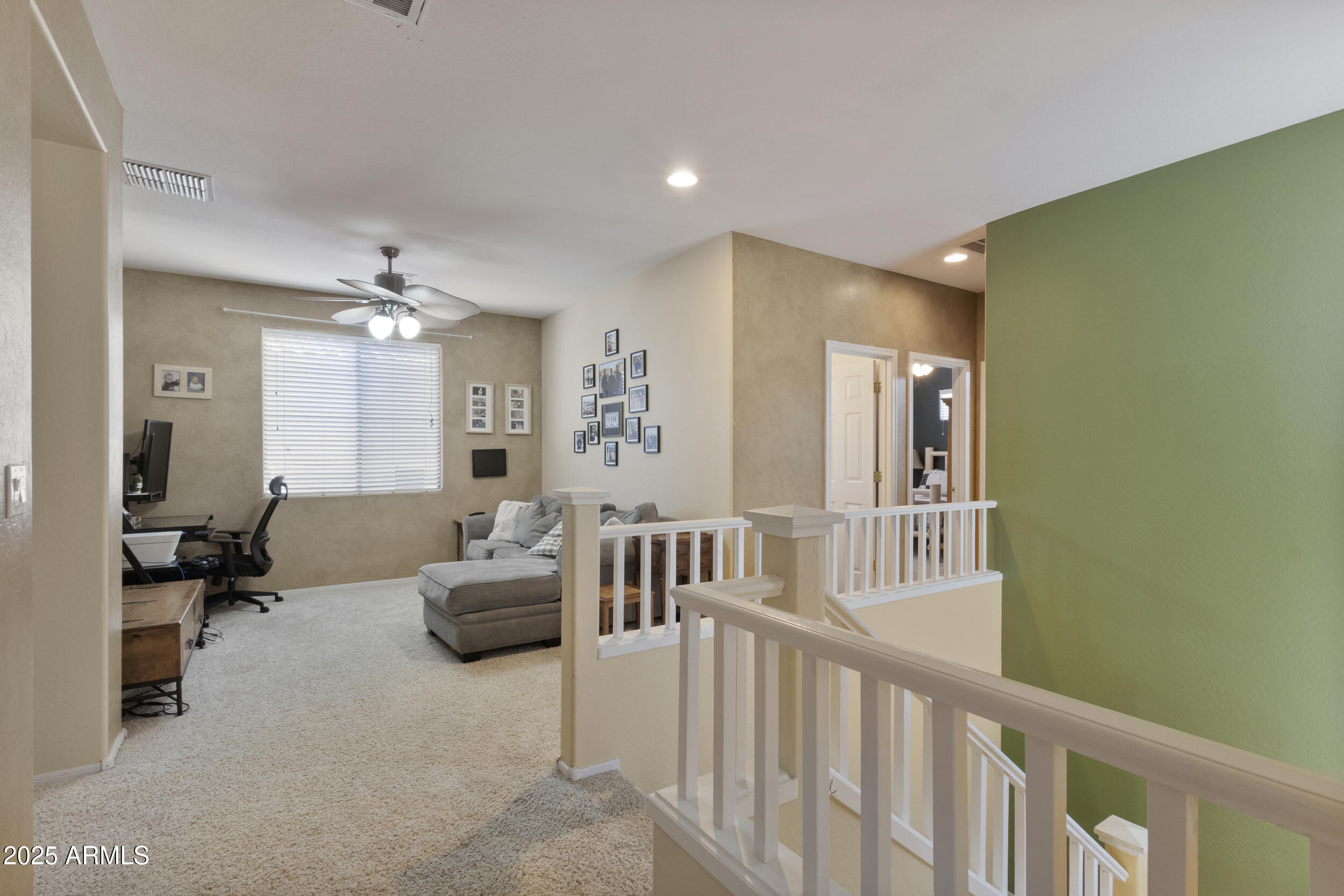 2116 W KURALT Drive